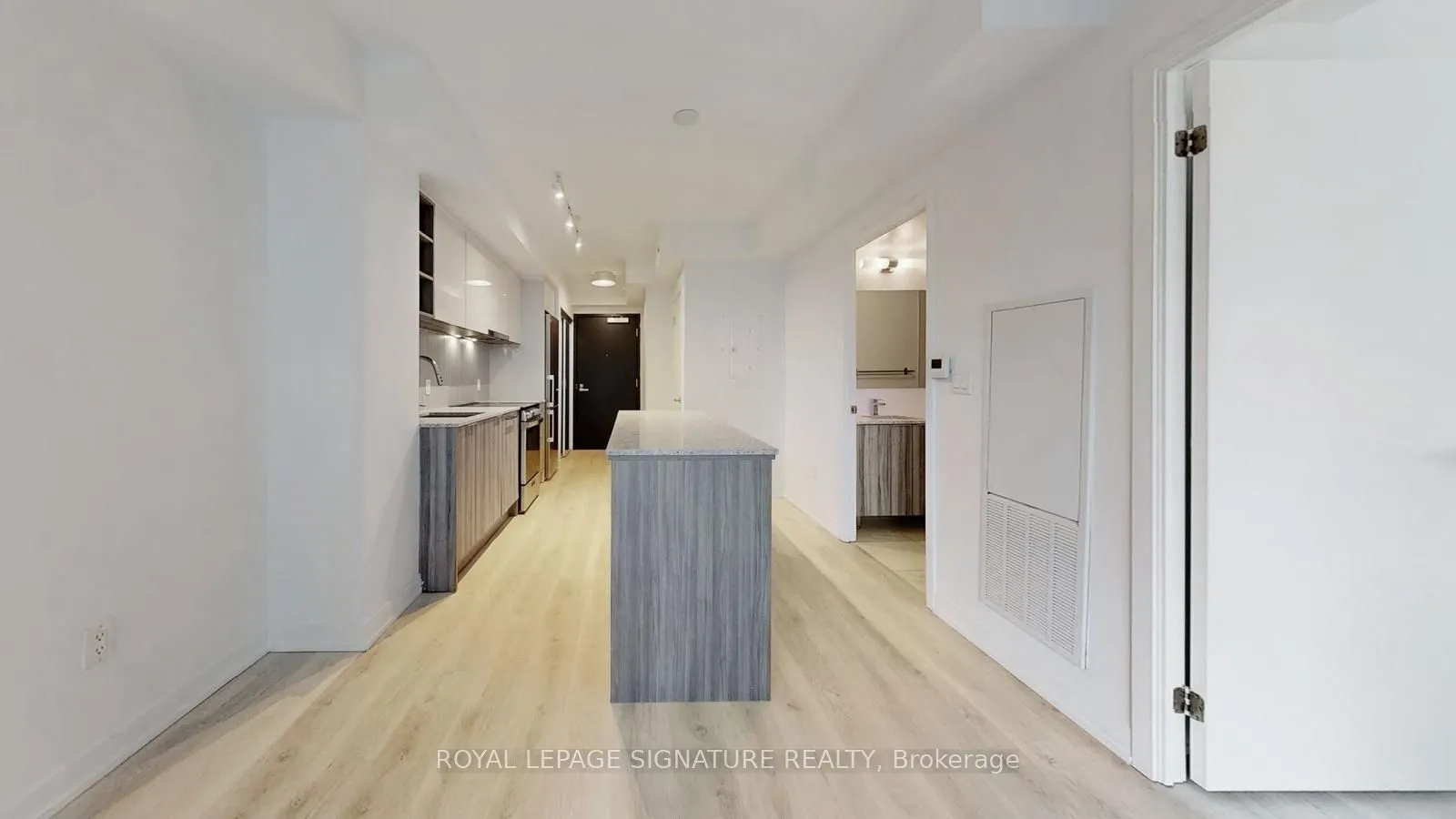 31 Tippett Road #543