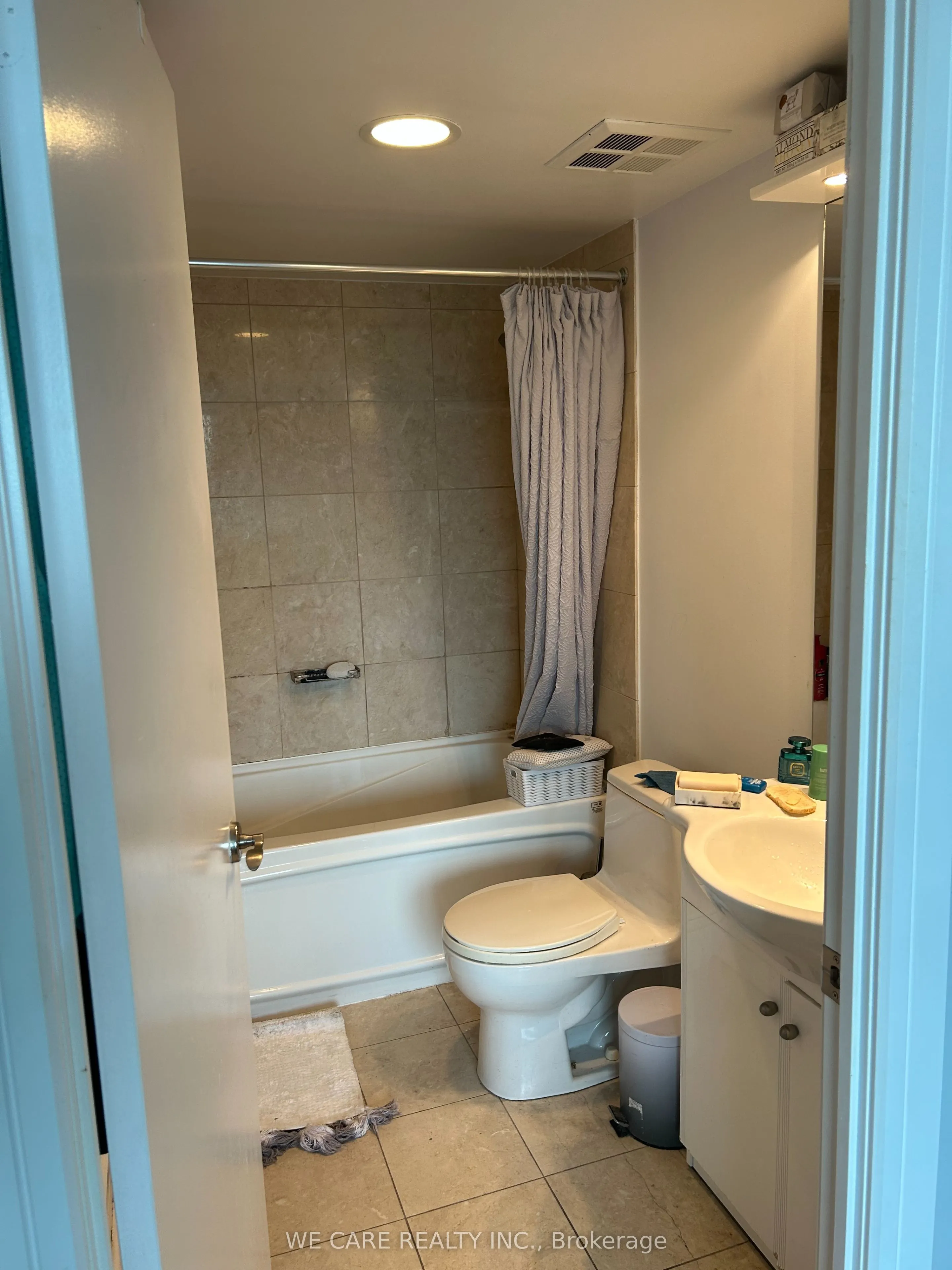 16 Harrison Garden Boulevard #2308