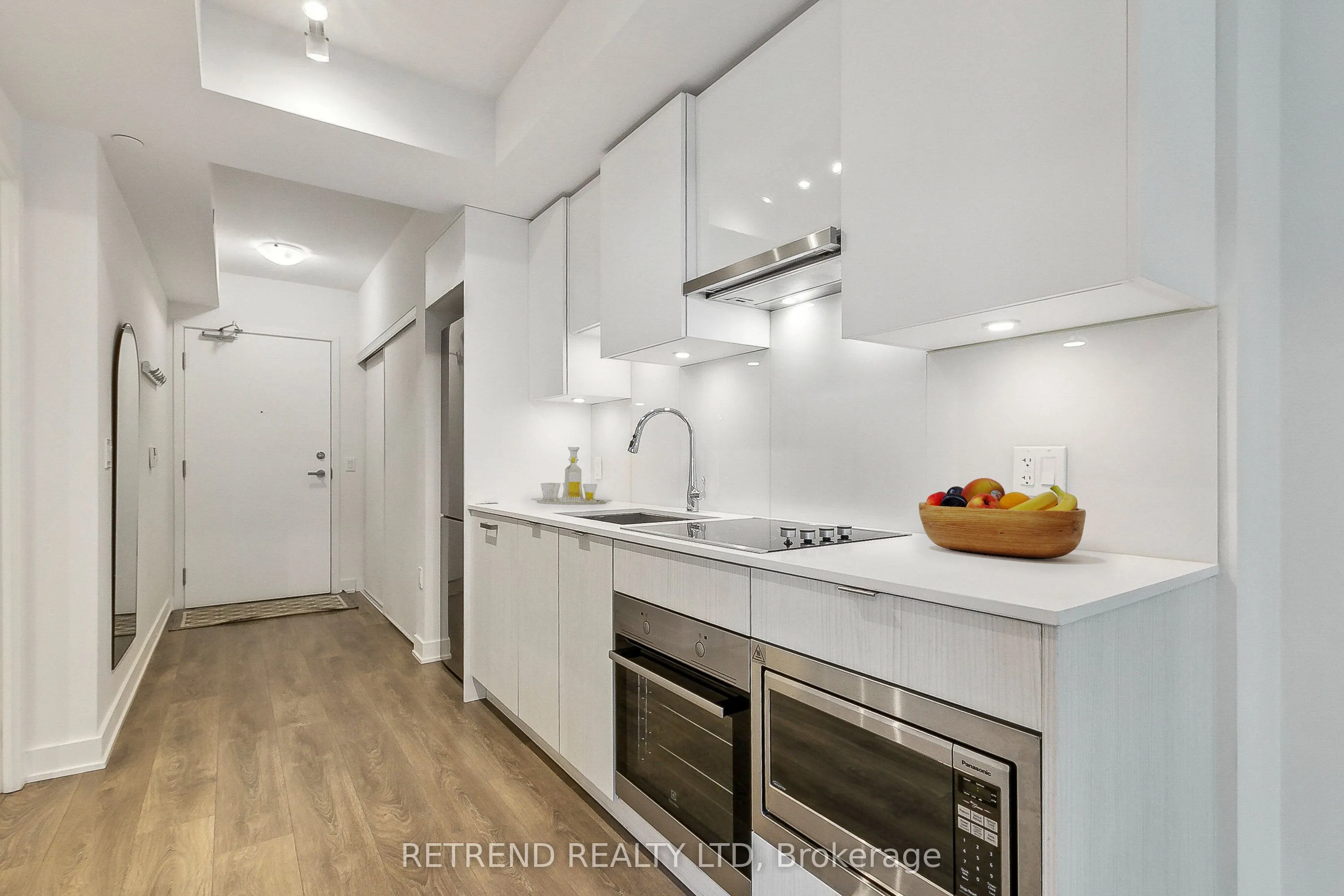 195 Redpath Avenue #1402