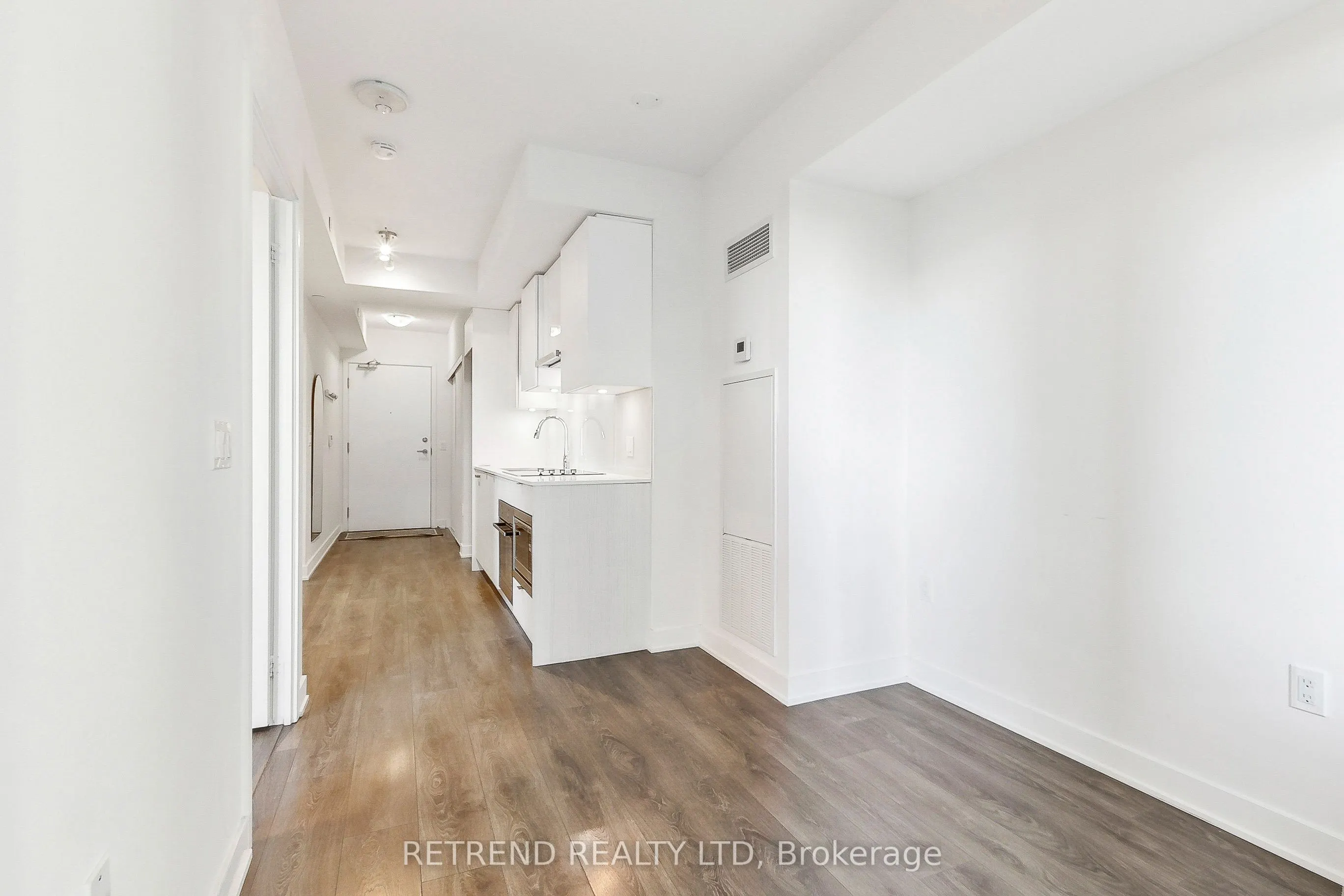 195 Redpath Avenue #1402