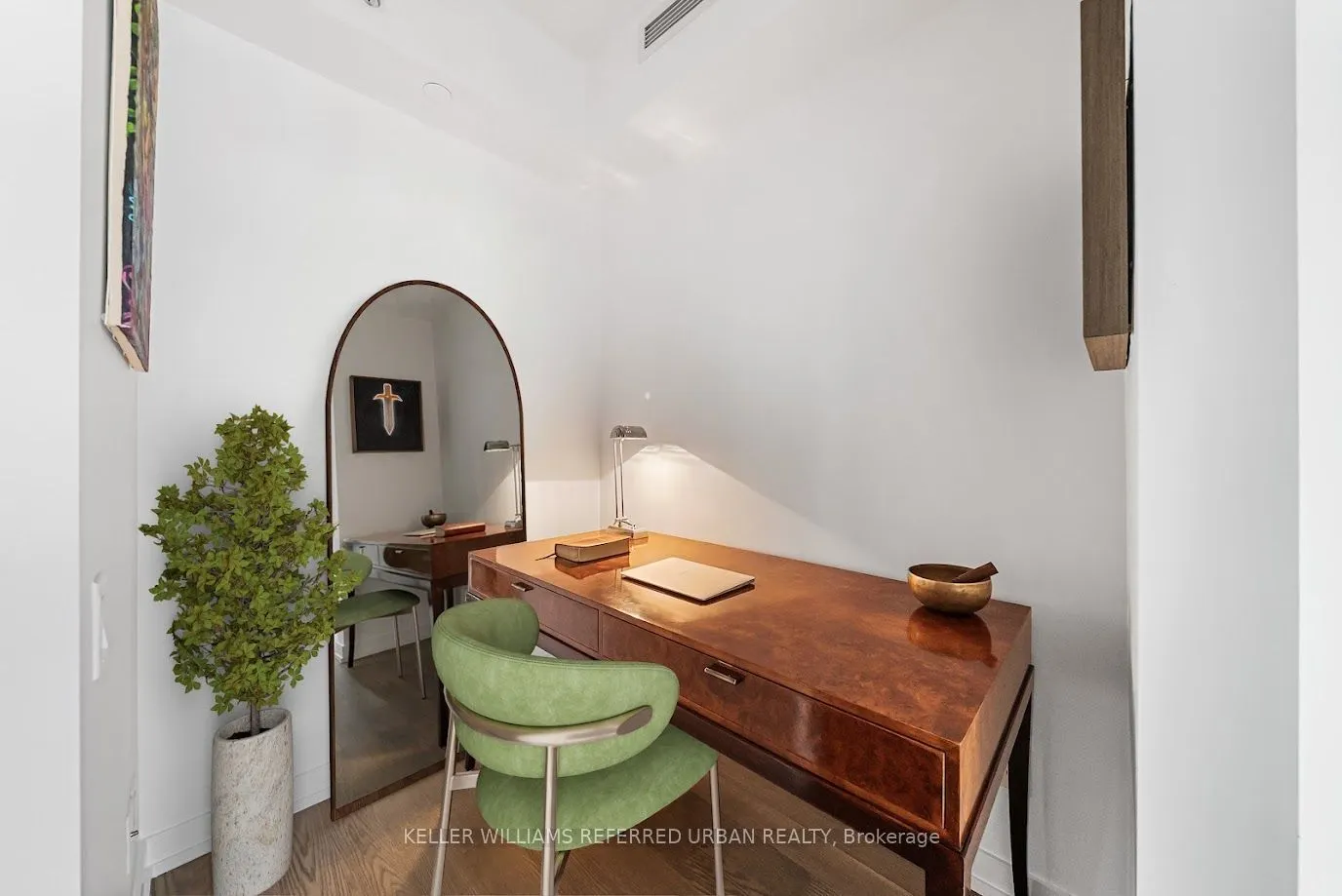 161 Roehampton Avenue W #4102