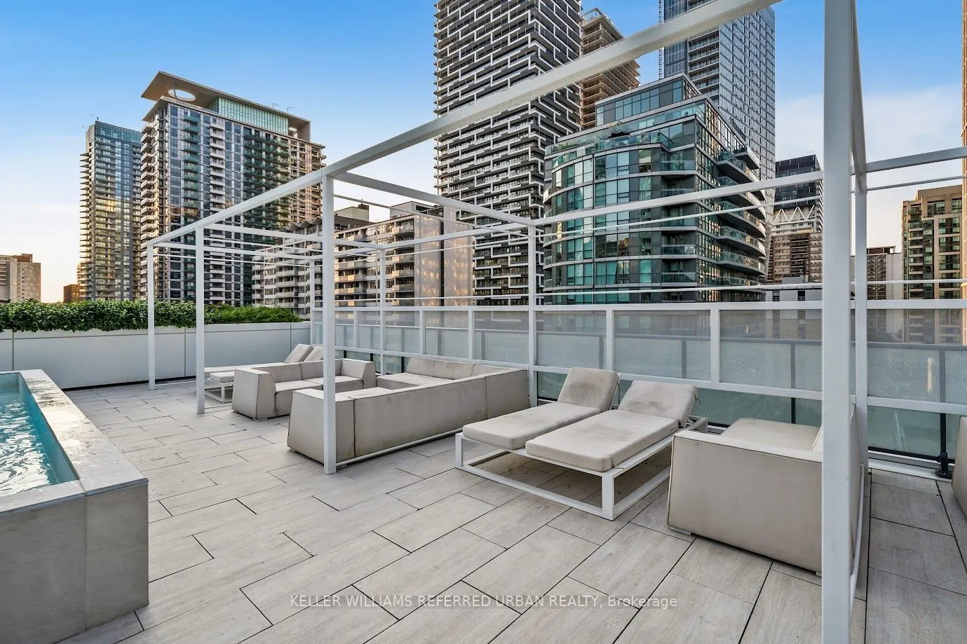 161 Roehampton Avenue W #4102