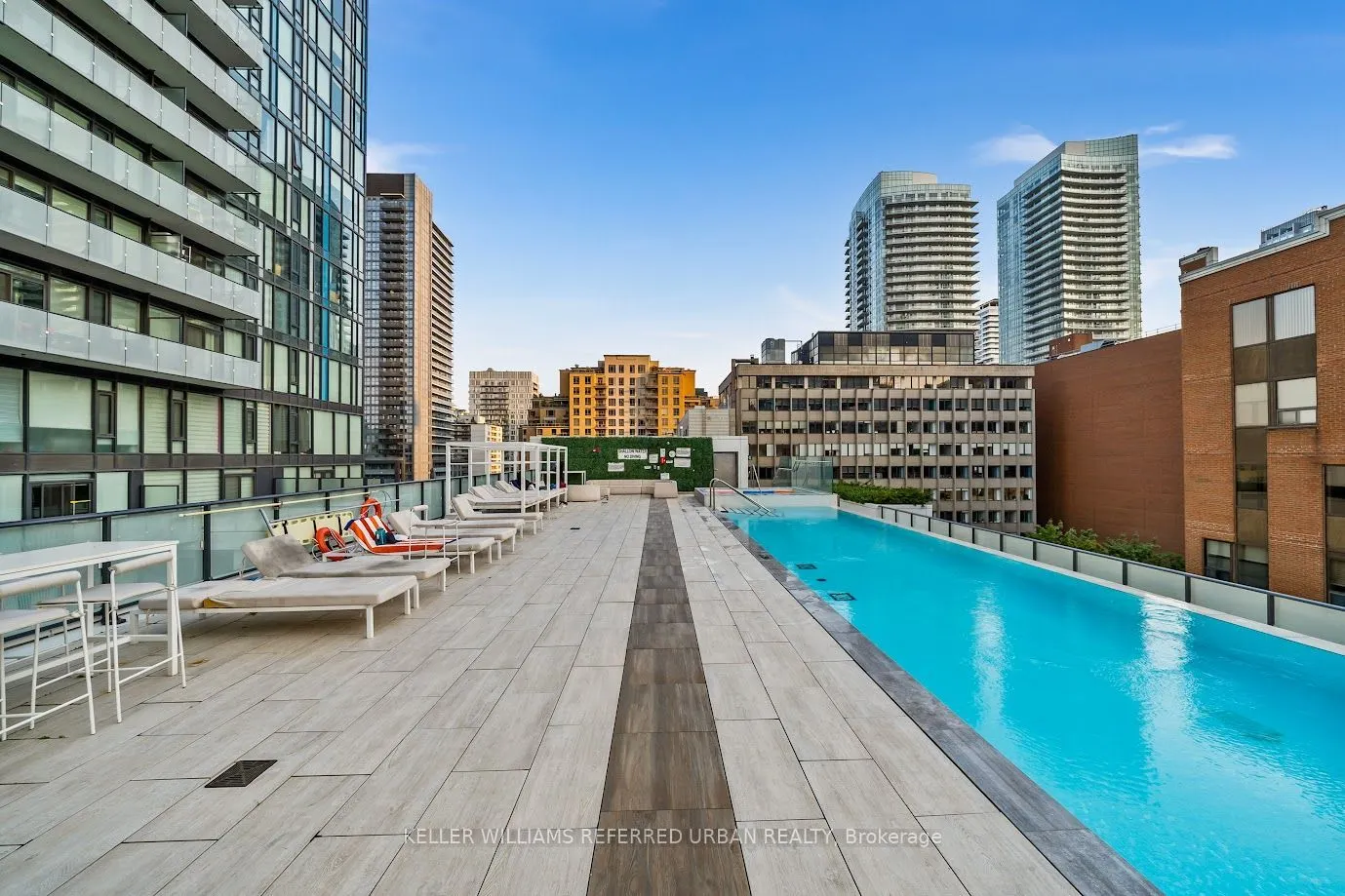 161 Roehampton Avenue W #4102