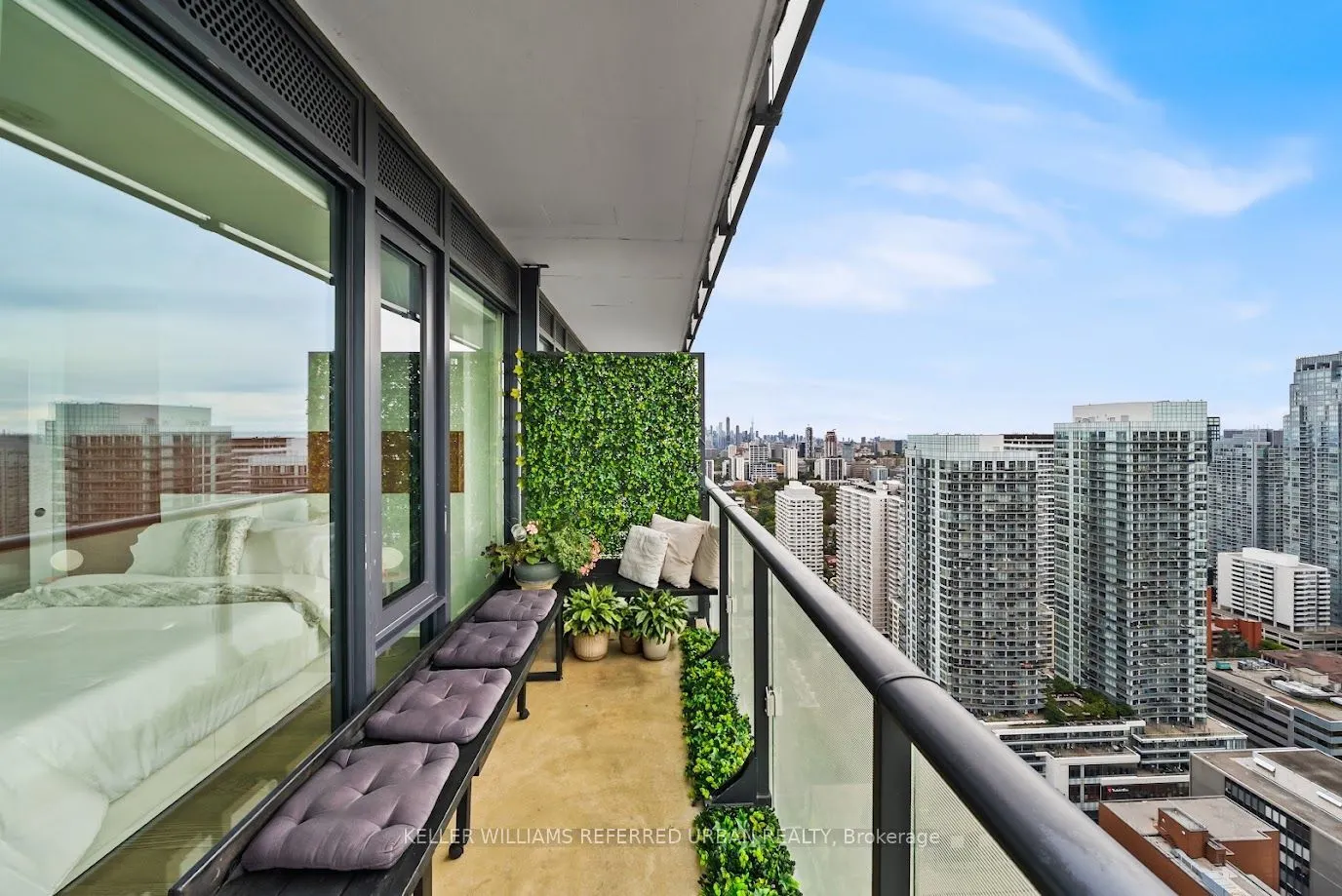 161 Roehampton Avenue W #4102