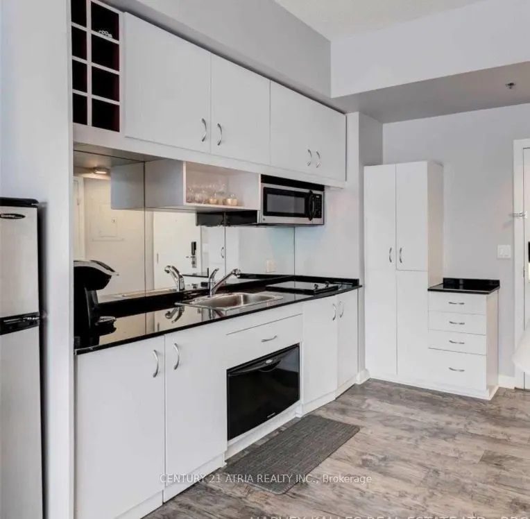 1 King Street W #2109