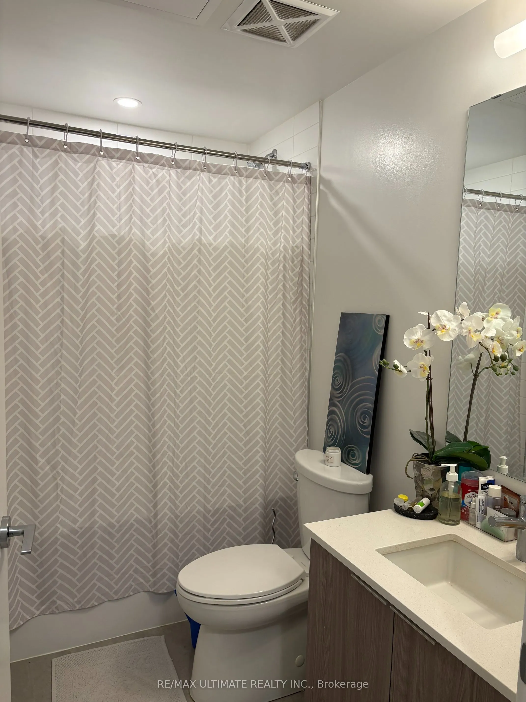 357 King Street #1904