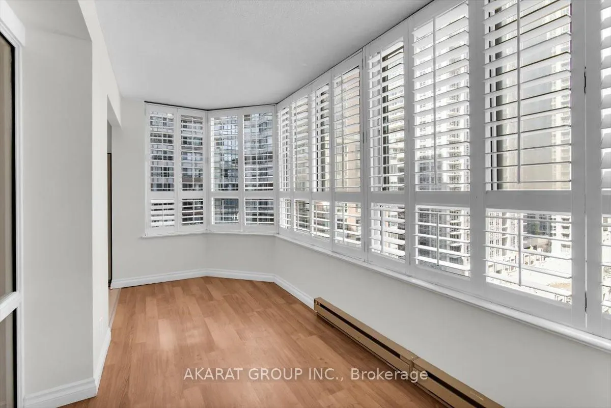 44 Gerrard Street W #1204