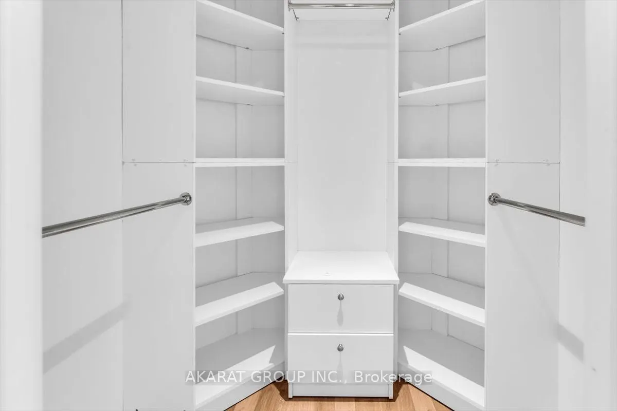 44 Gerrard Street W #1204