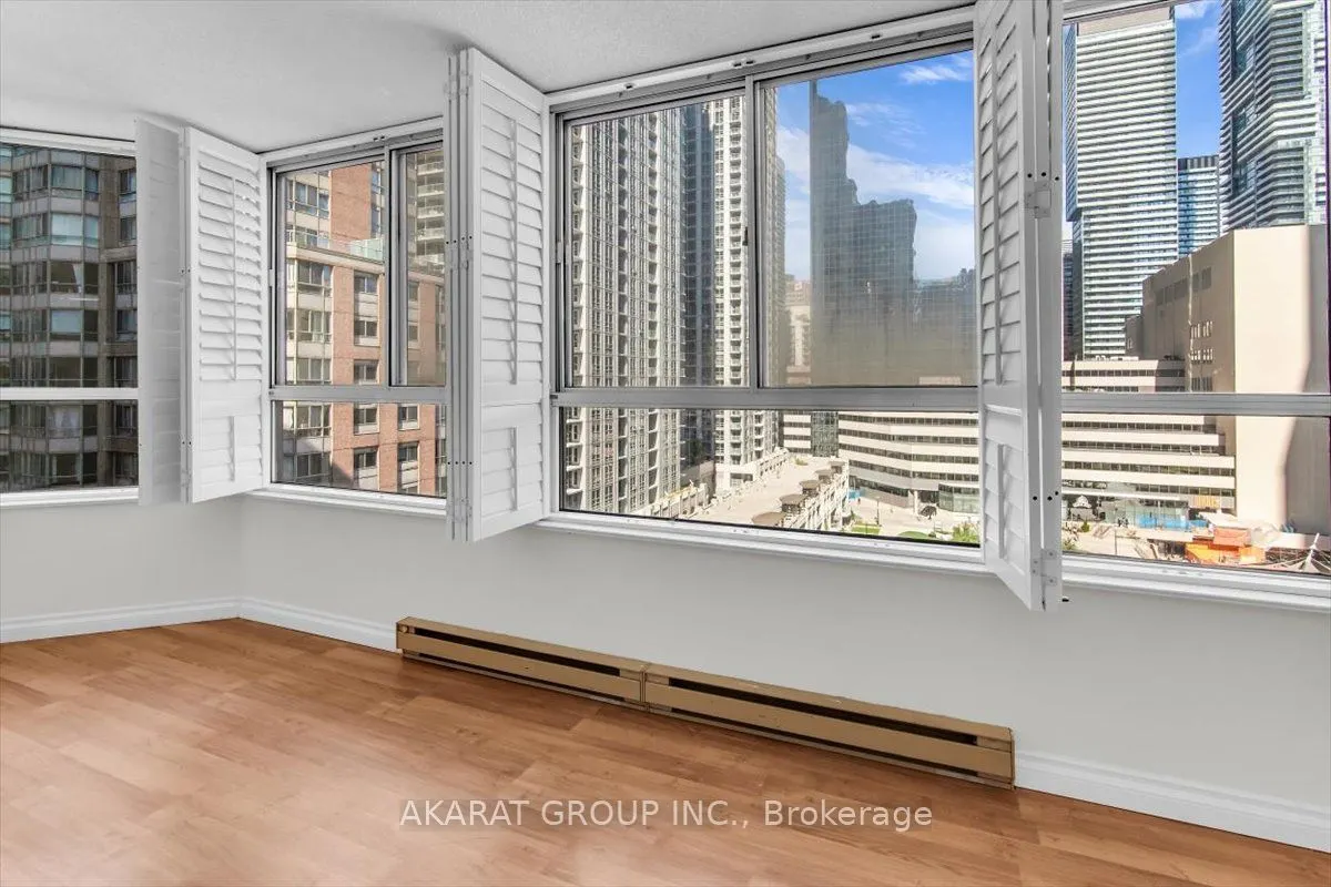 44 Gerrard Street W #1204