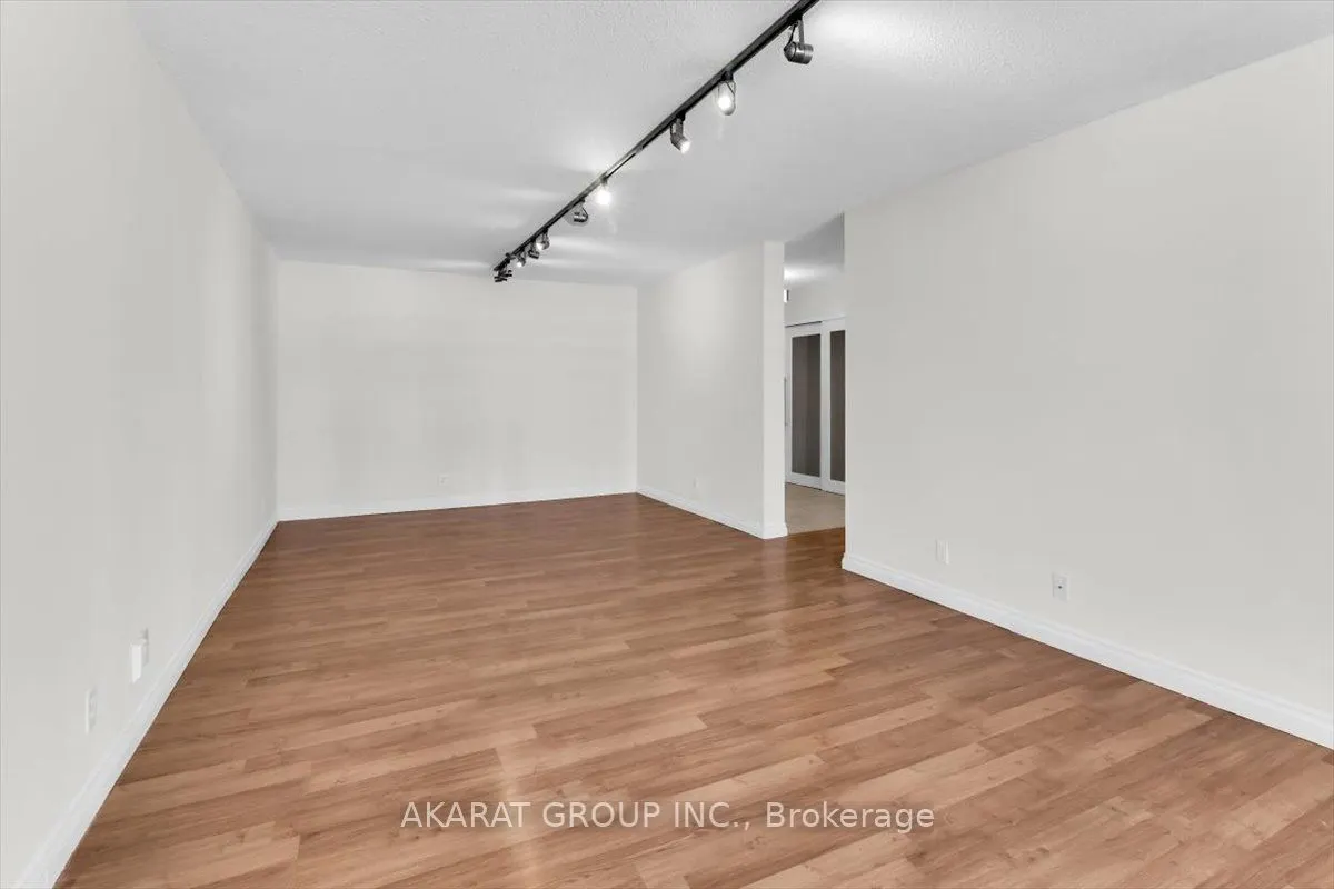 44 Gerrard Street W #1204