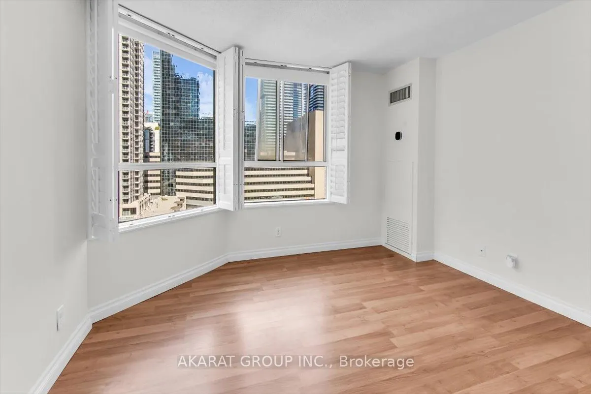 44 Gerrard Street W #1204