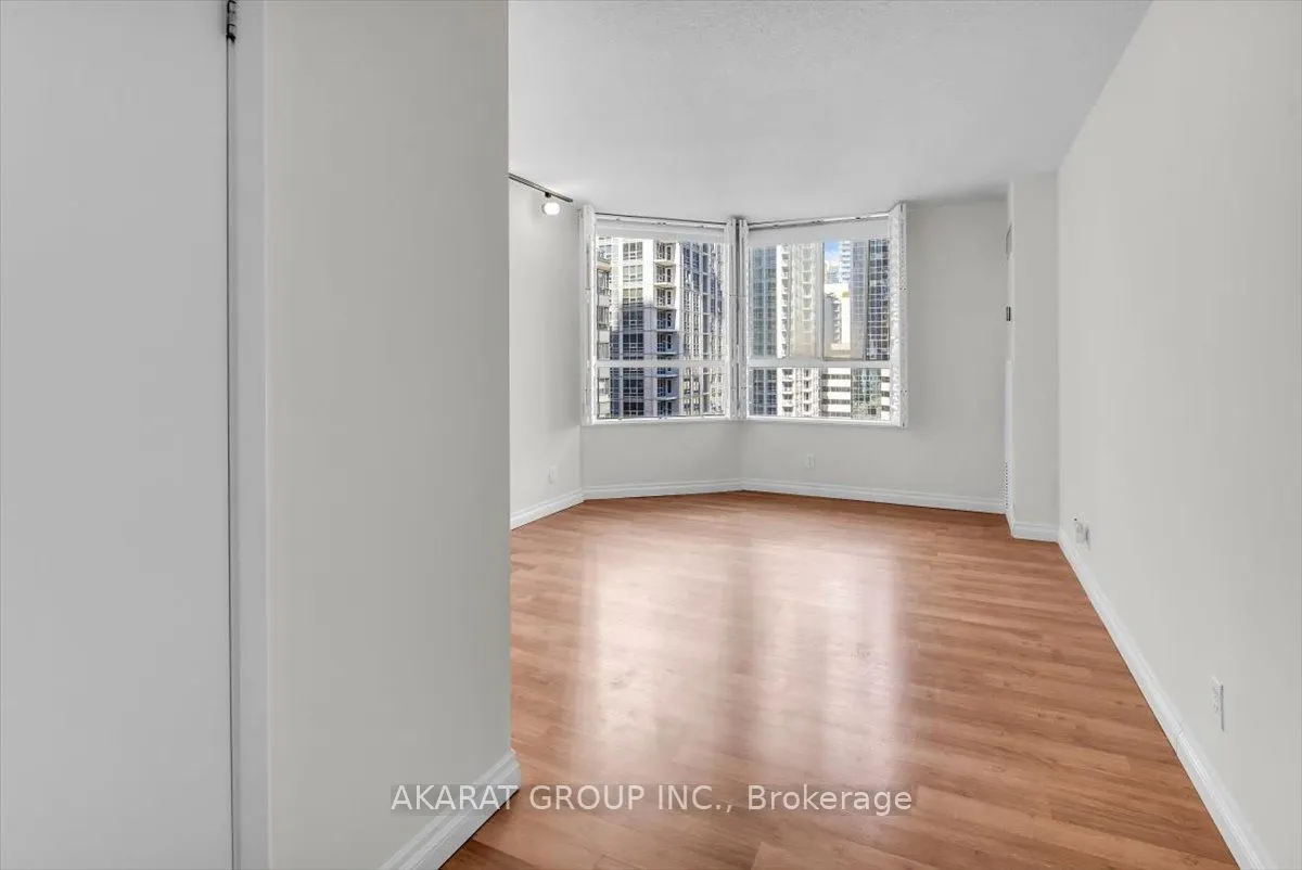 44 Gerrard Street W #1204