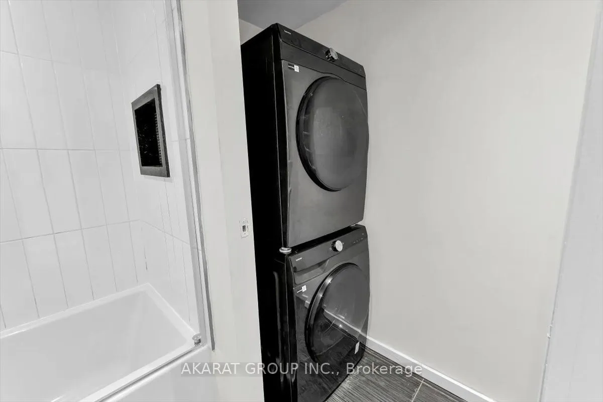 44 Gerrard Street W #1204
