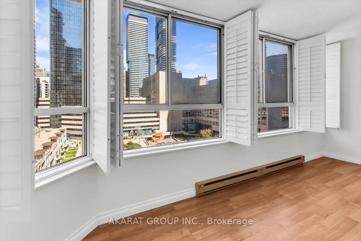 44 Gerrard Street W #1204
