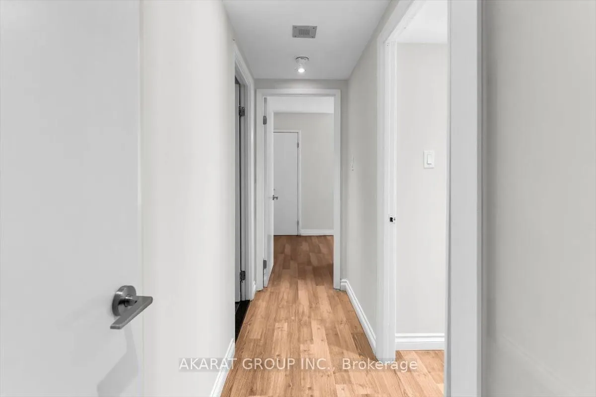 44 Gerrard Street W #1204
