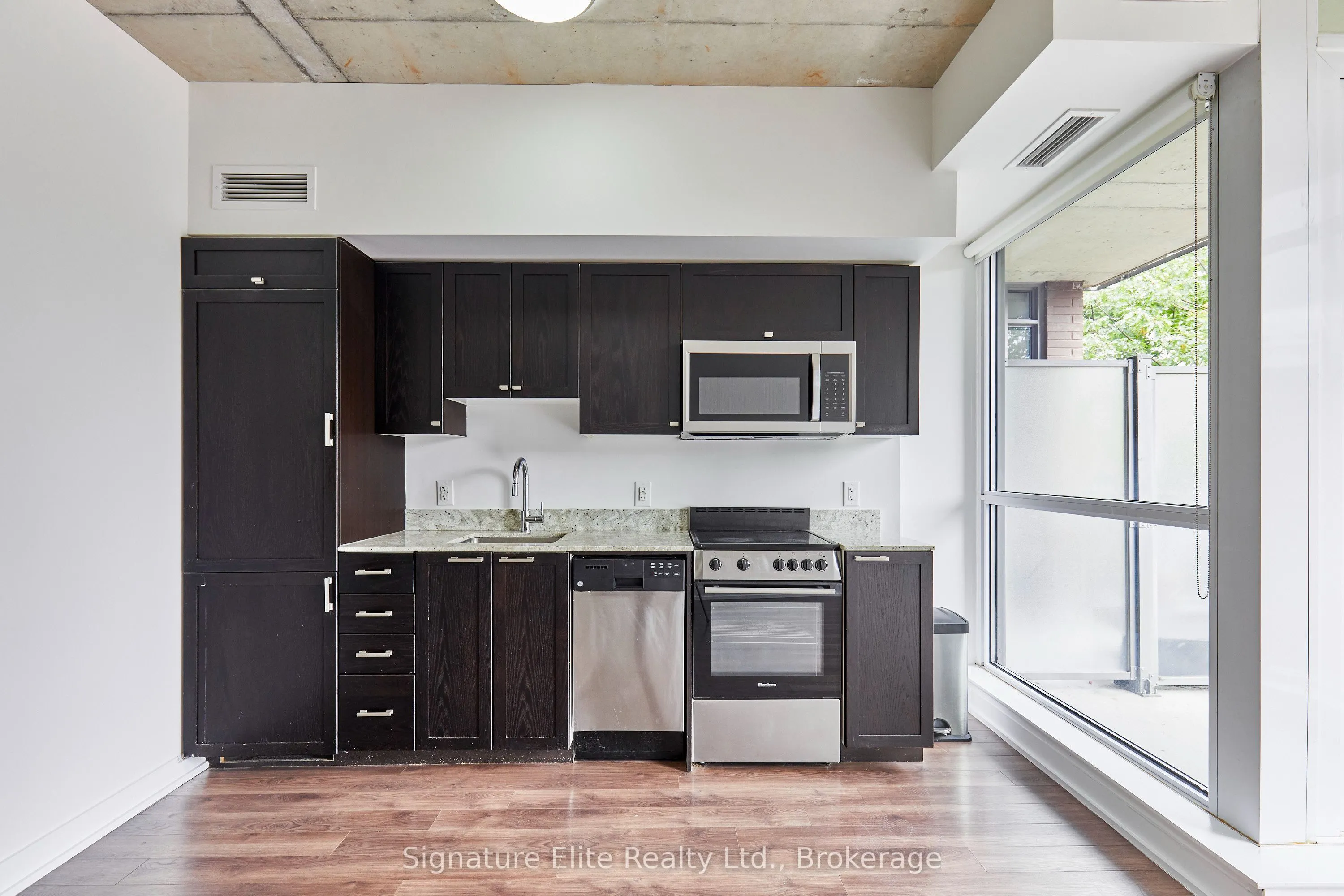 707 Dovercourt Road #203