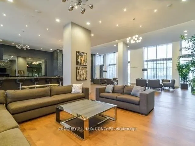 400 Adelaide Street E #211