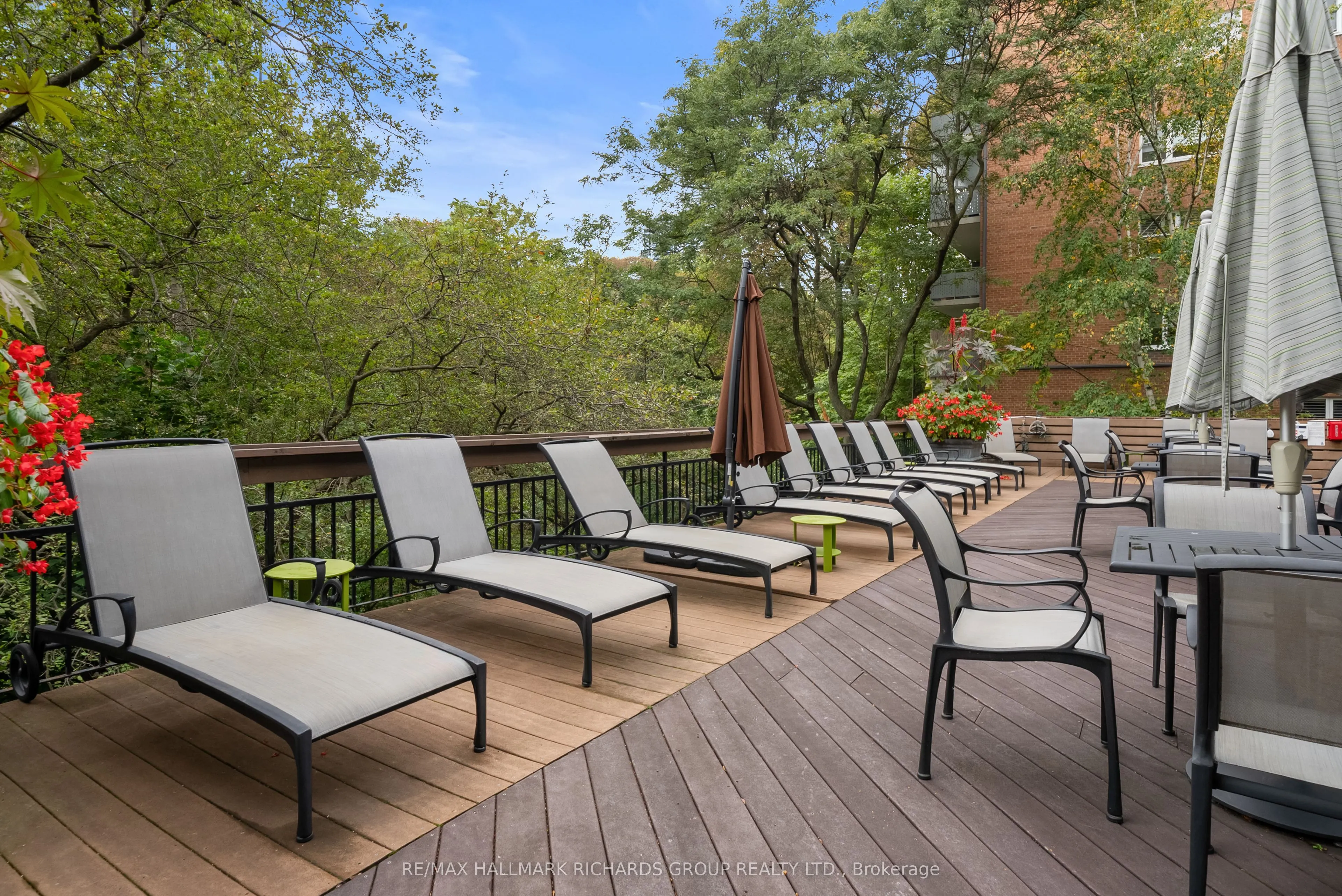 21 Dale Avenue #845