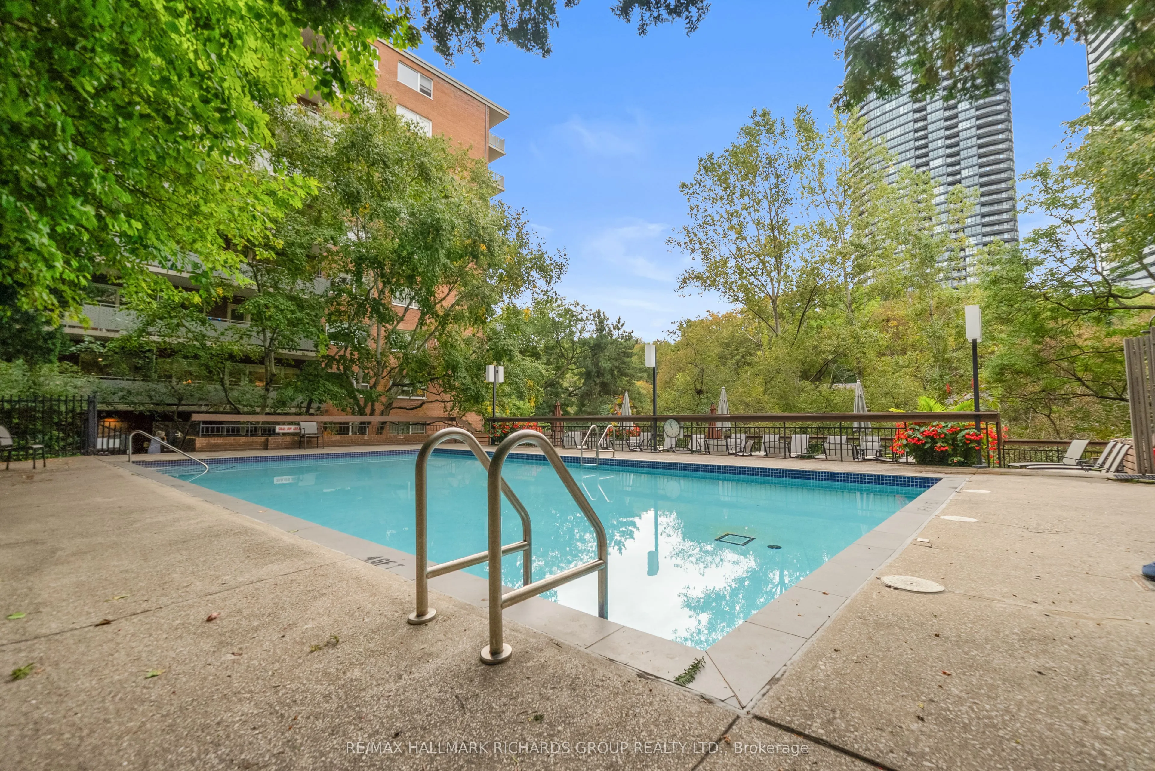 21 Dale Avenue #845