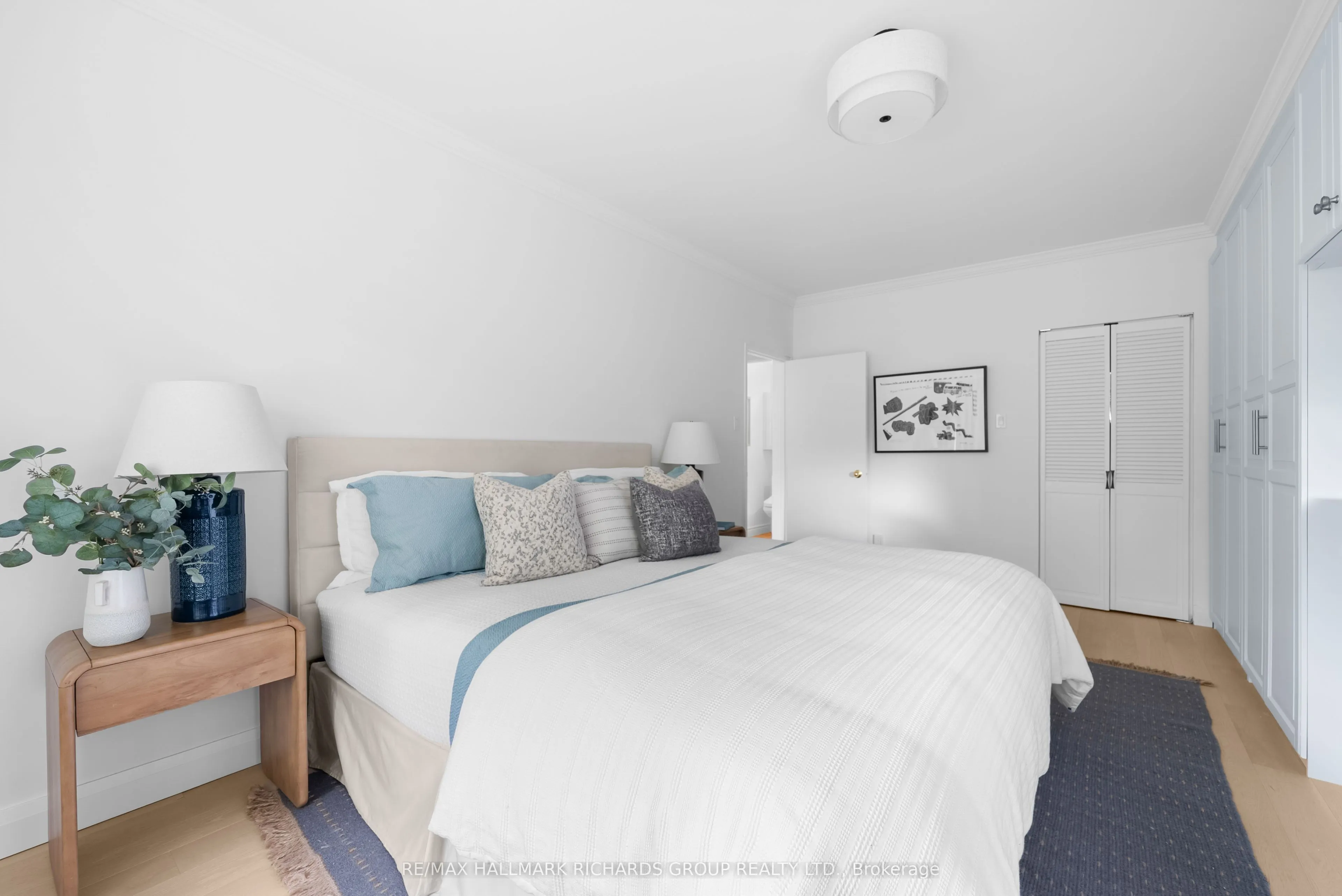 21 Dale Avenue #845
