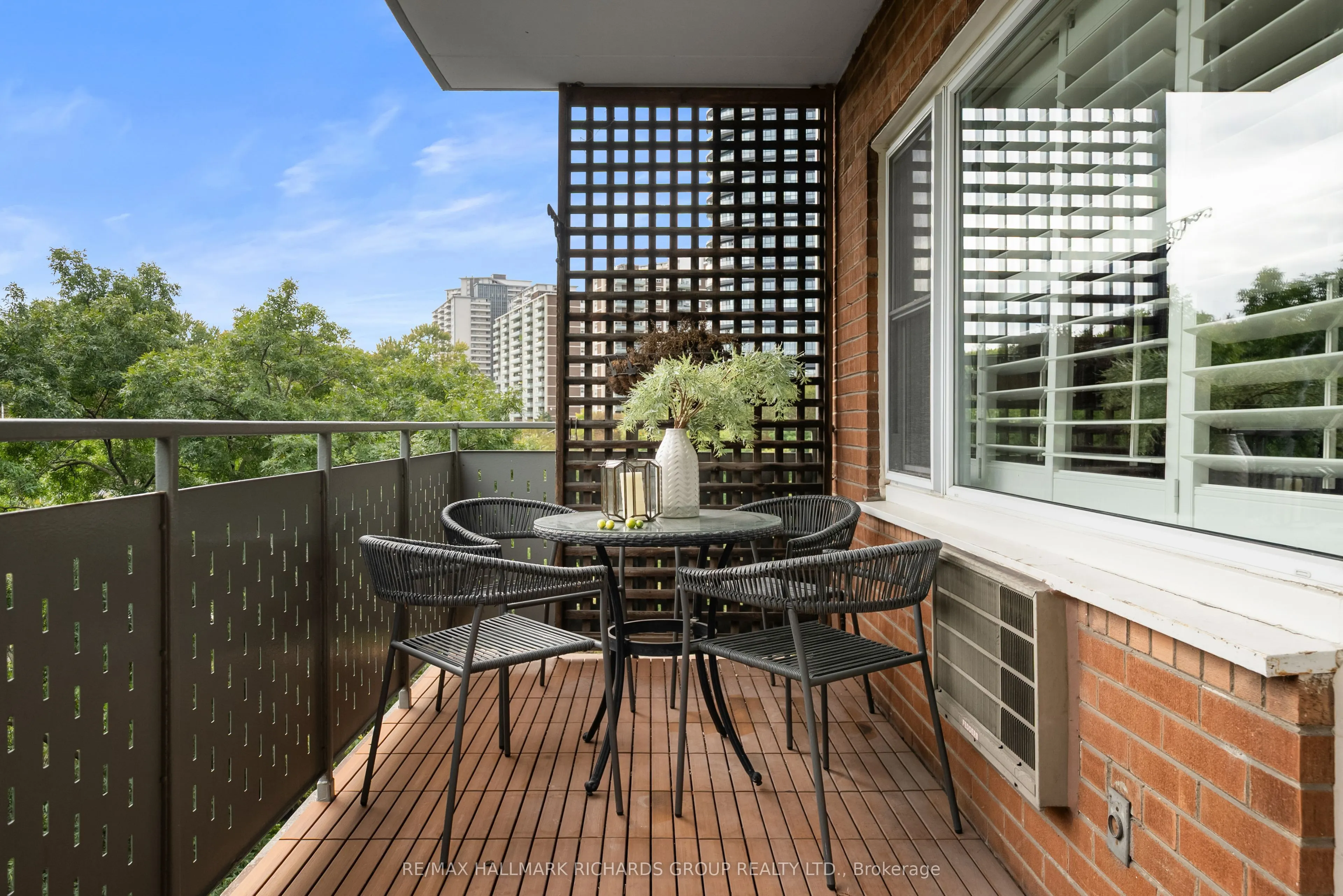 21 Dale Avenue #845