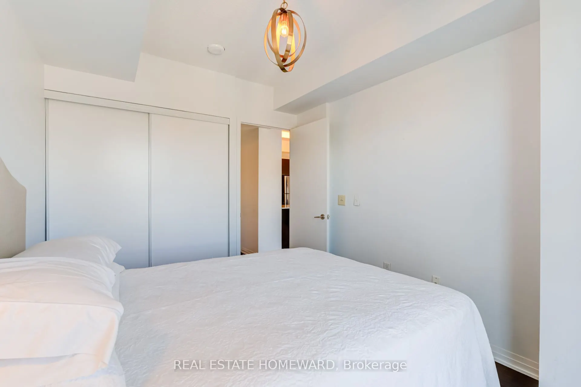 1 Cole Street #412