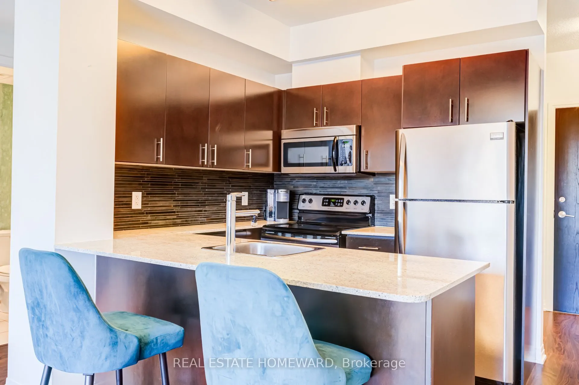 1 Cole Street #412