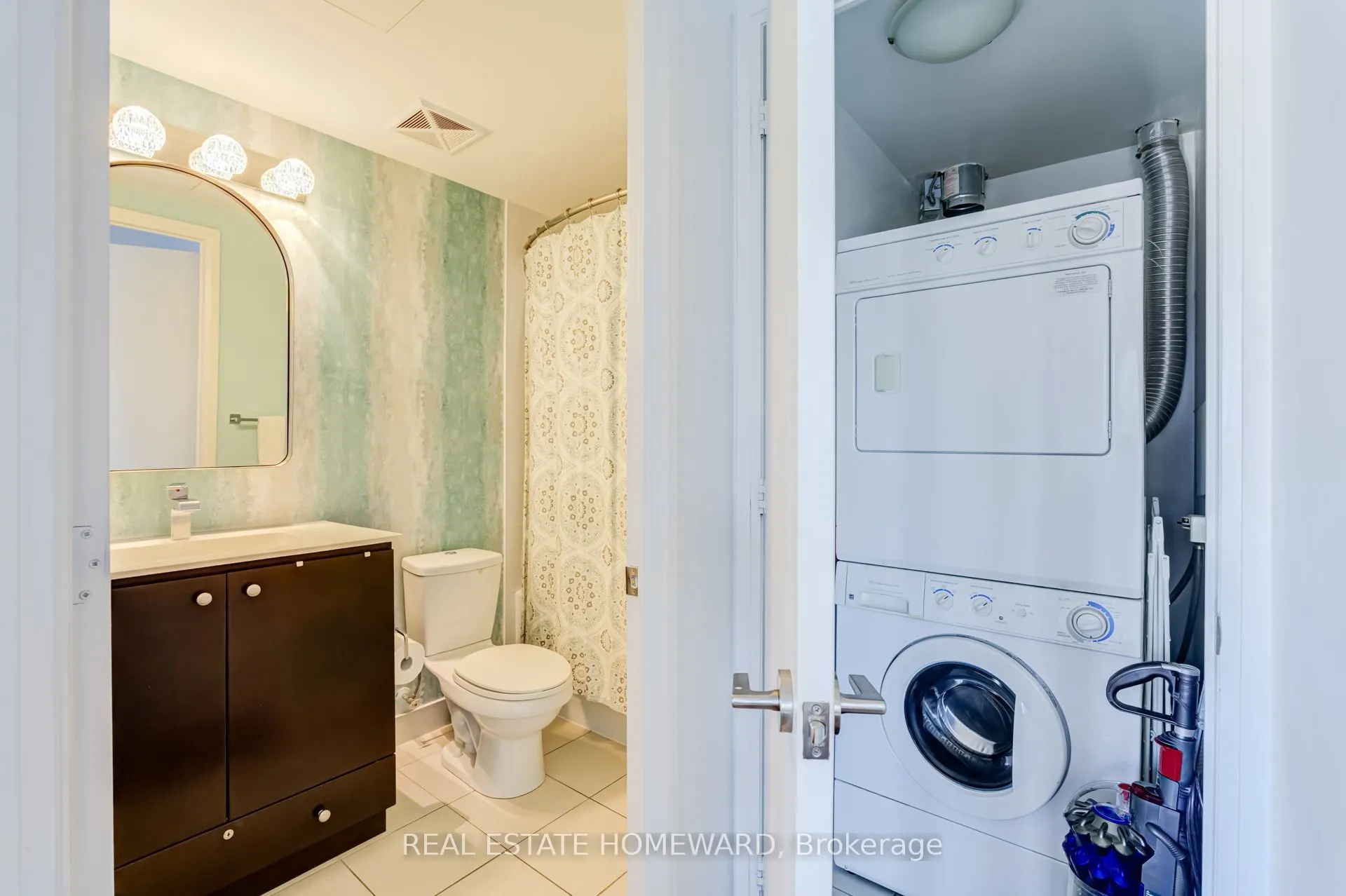 1 Cole Street #412