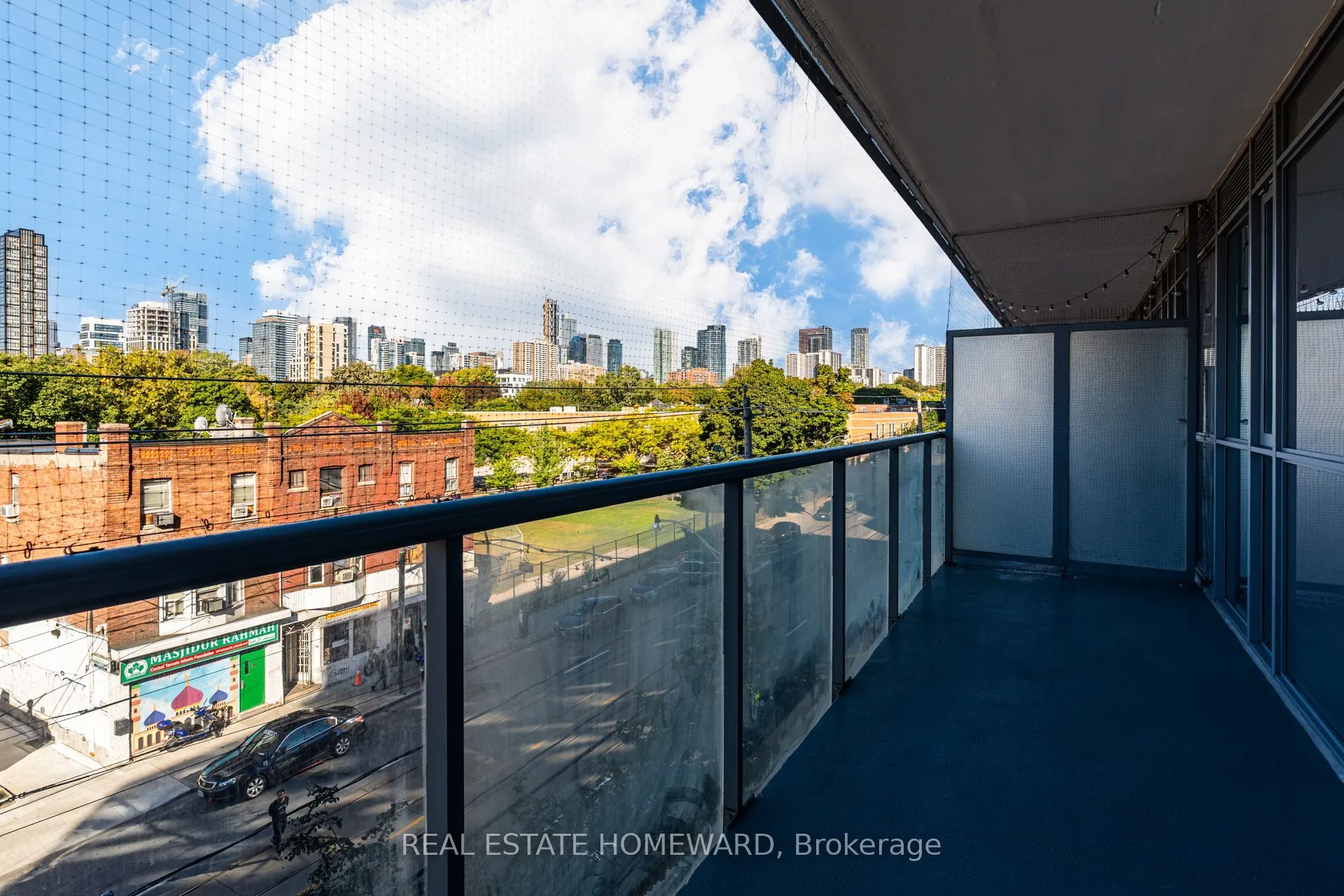 1 Cole Street #412