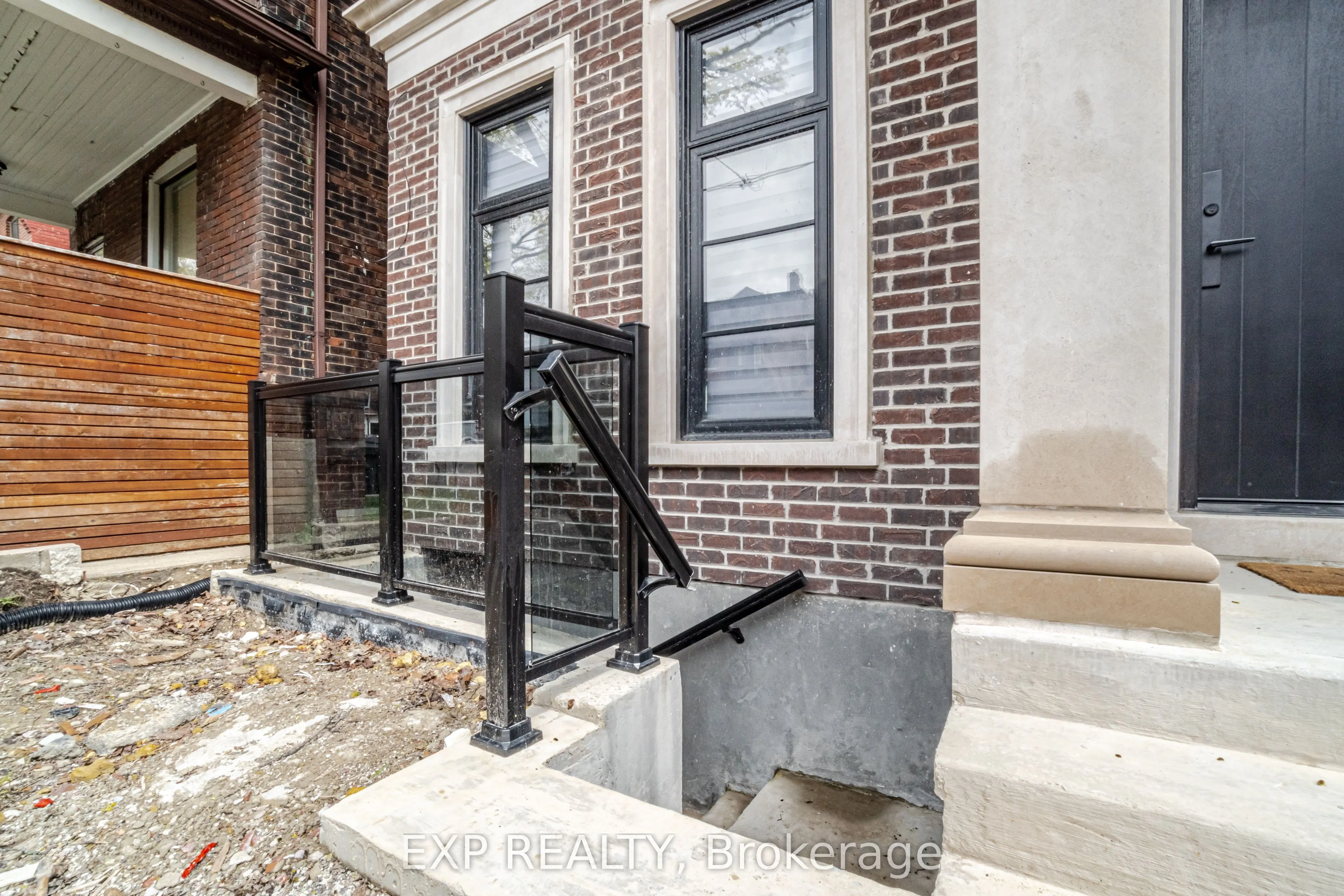 581 Crawford Street #Basmt