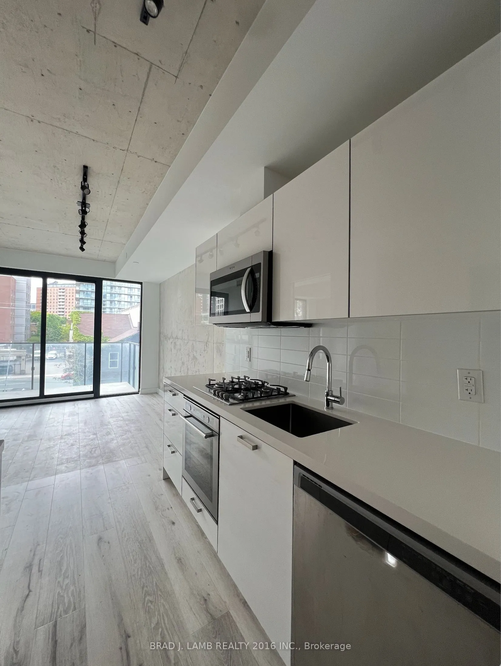 55 Ontario Street #303