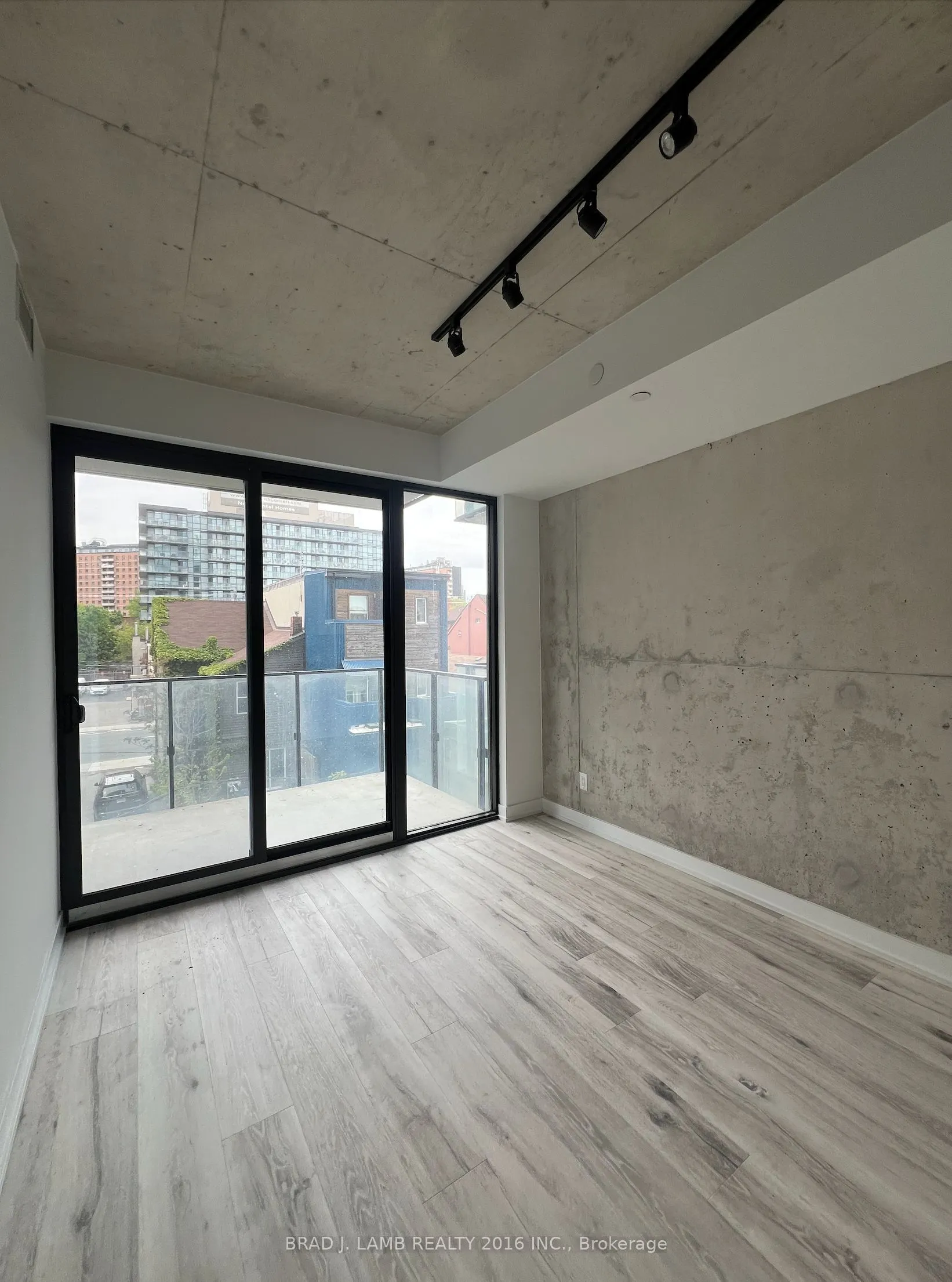 55 Ontario Street #303