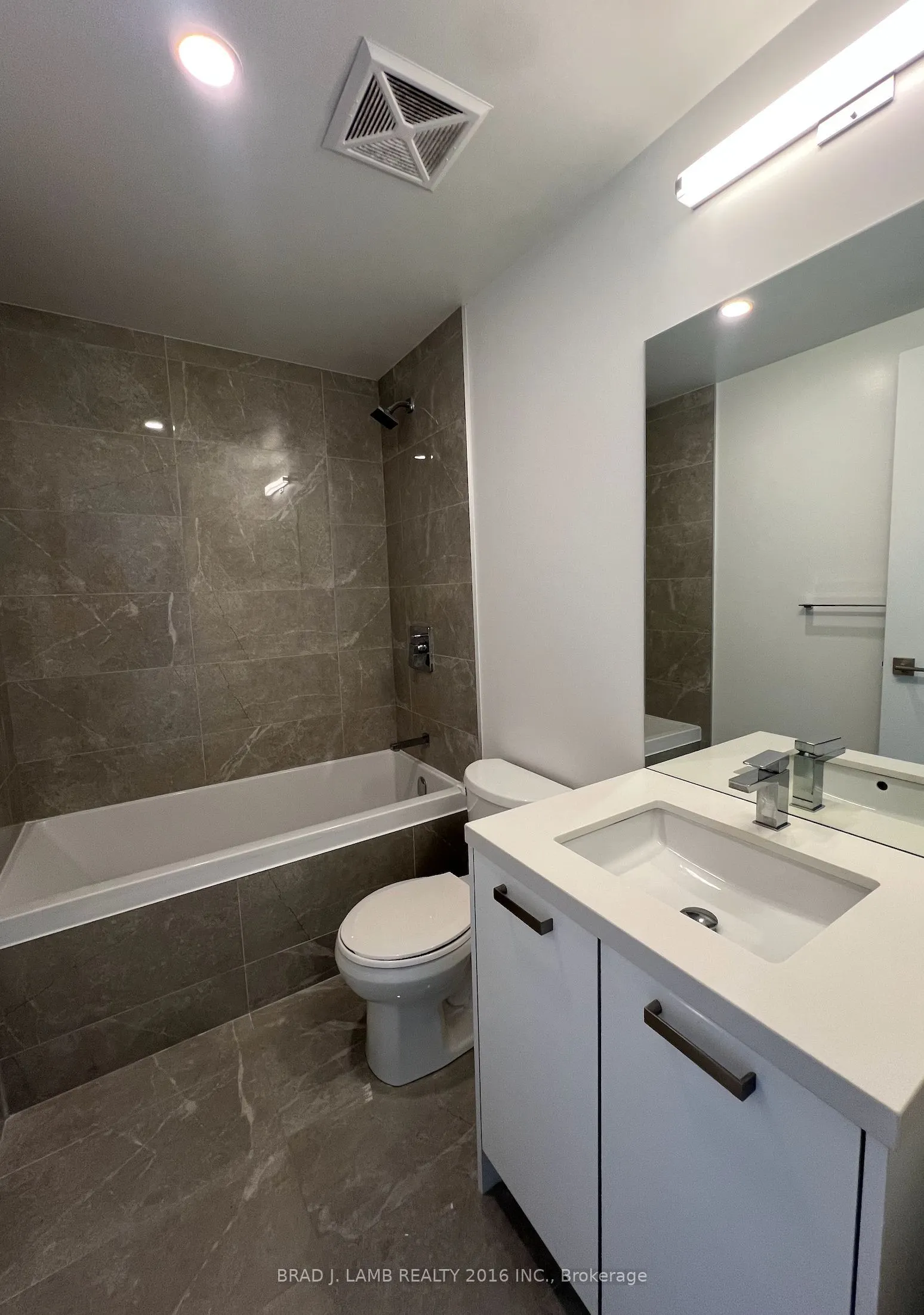 55 Ontario Street #303