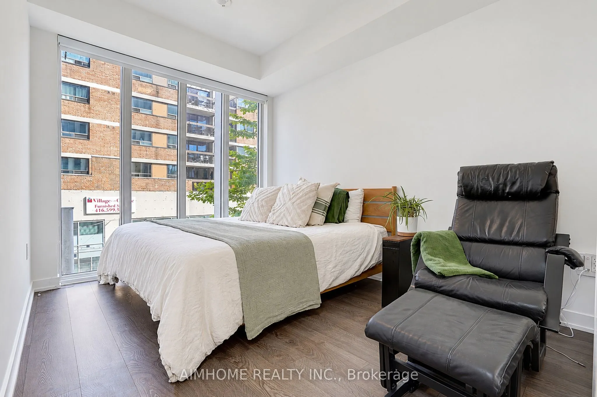 50 Mccaul Street #310