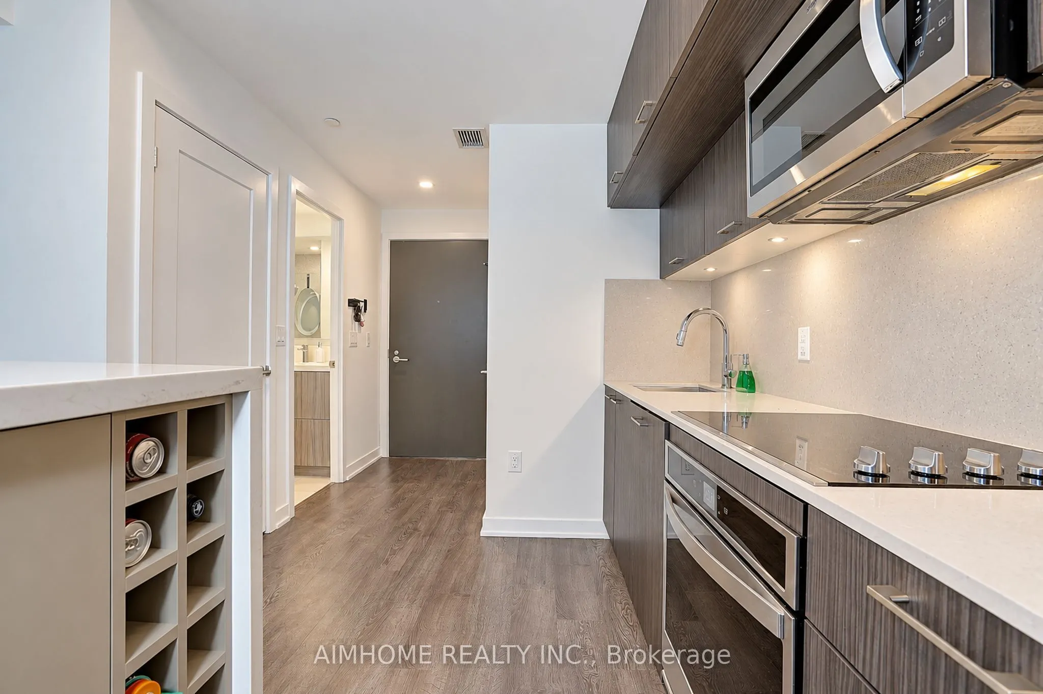 50 Mccaul Street #310