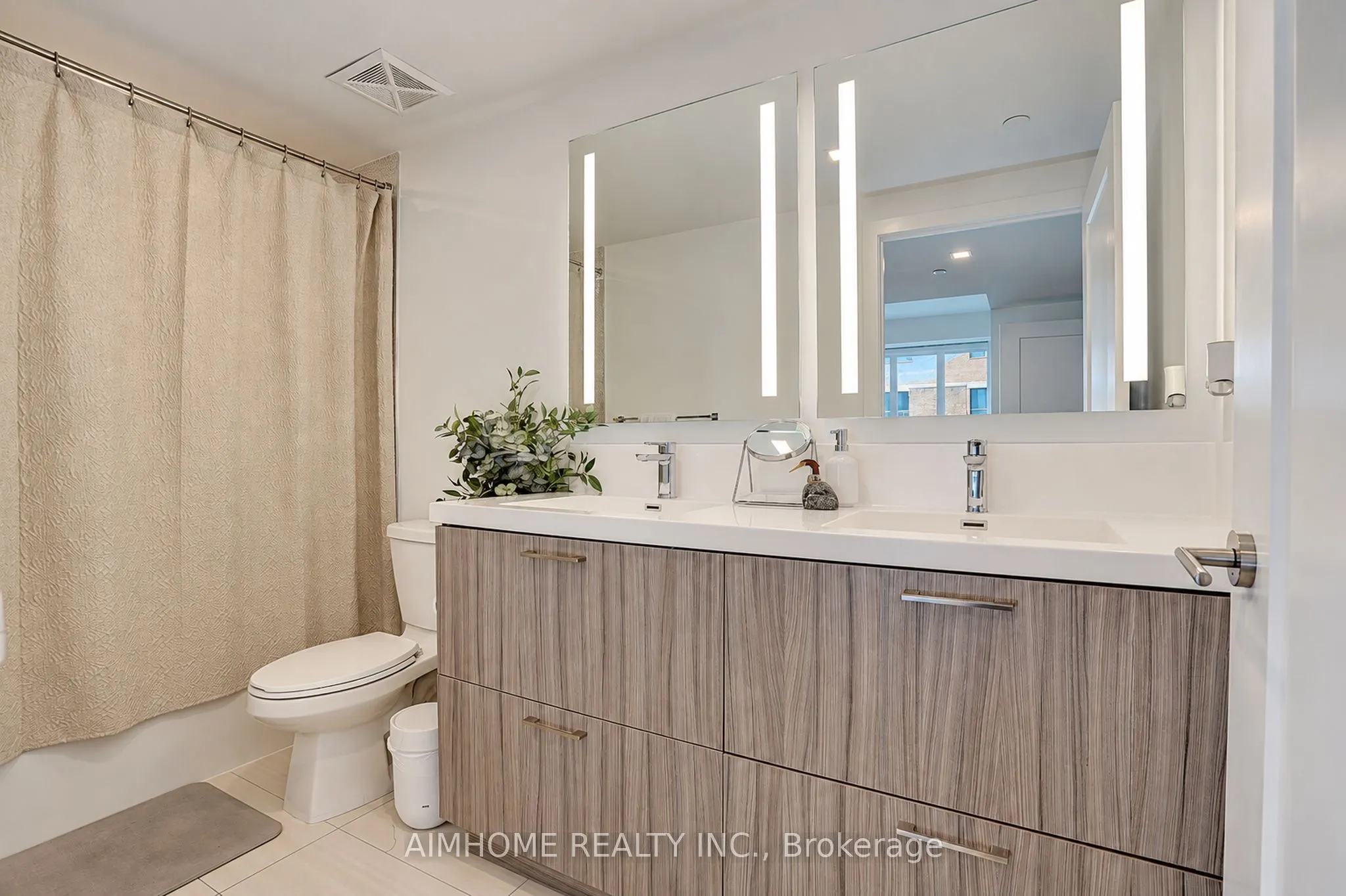 50 Mccaul Street #310