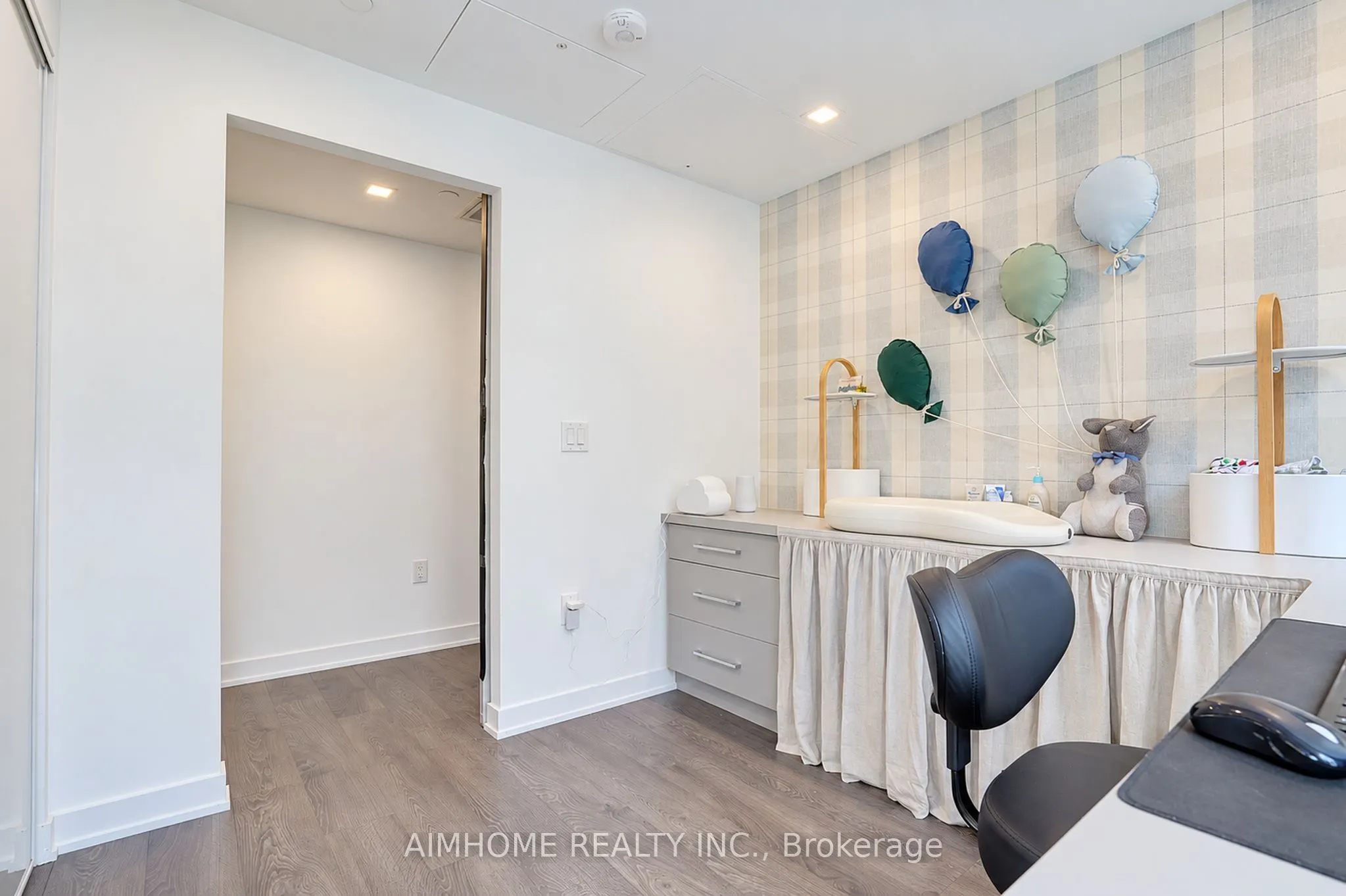 50 Mccaul Street #310