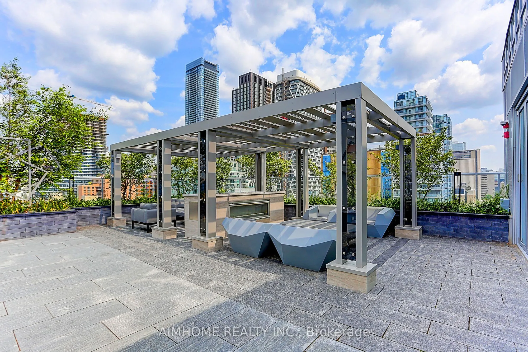 50 Mccaul Street #310