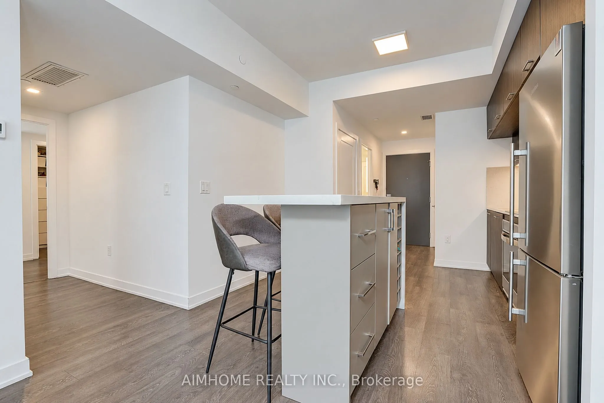 50 Mccaul Street #310