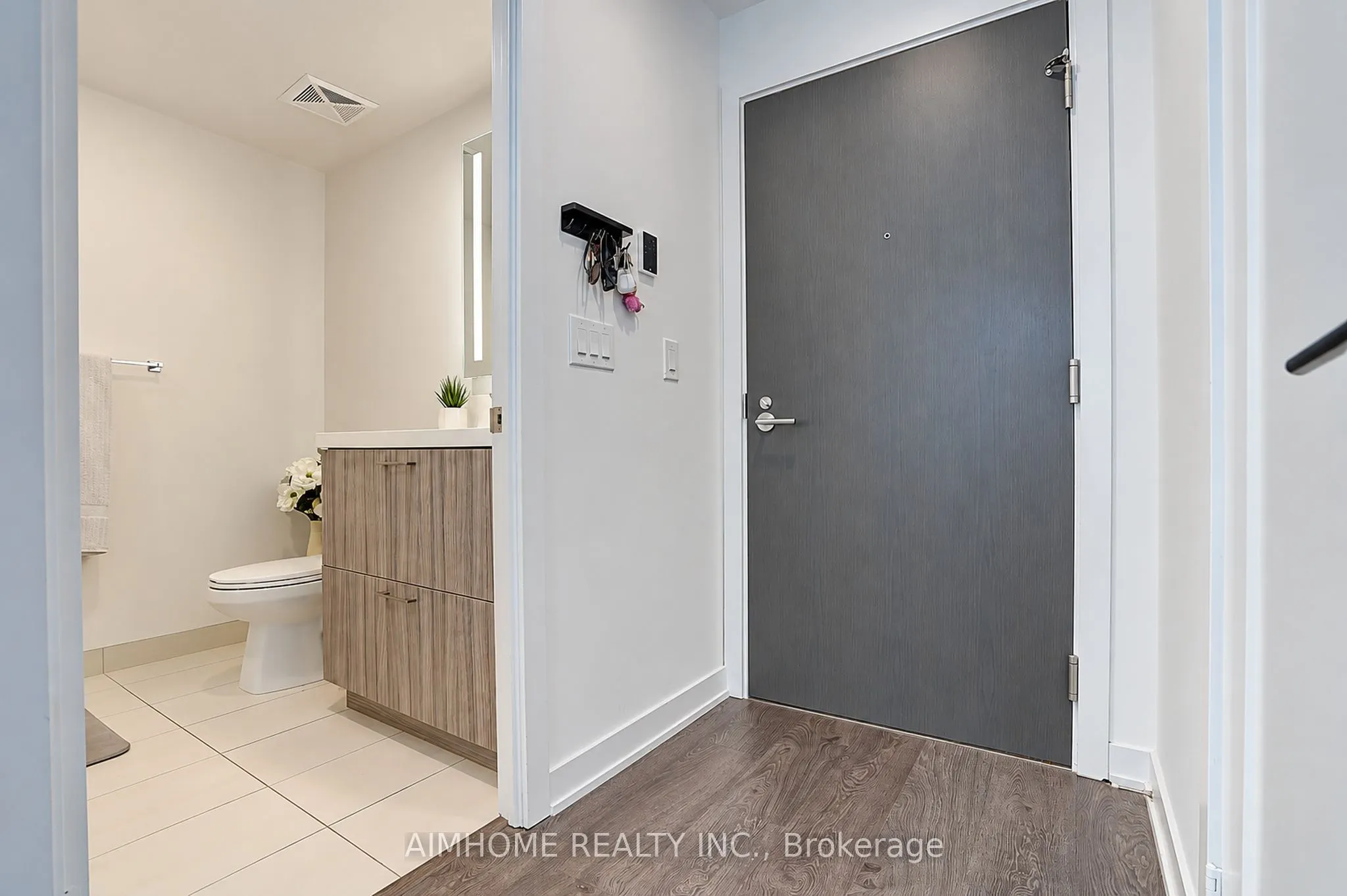 50 Mccaul Street #310