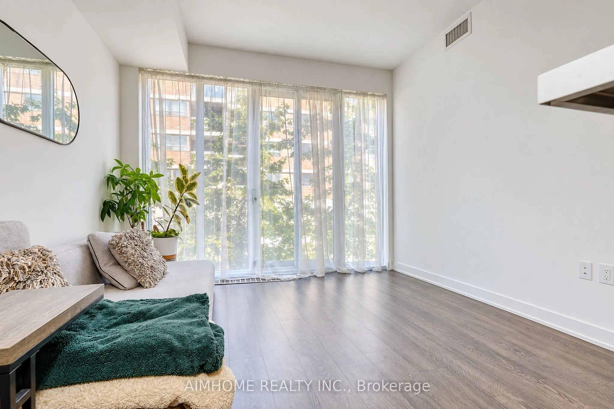 50 Mccaul Street #310