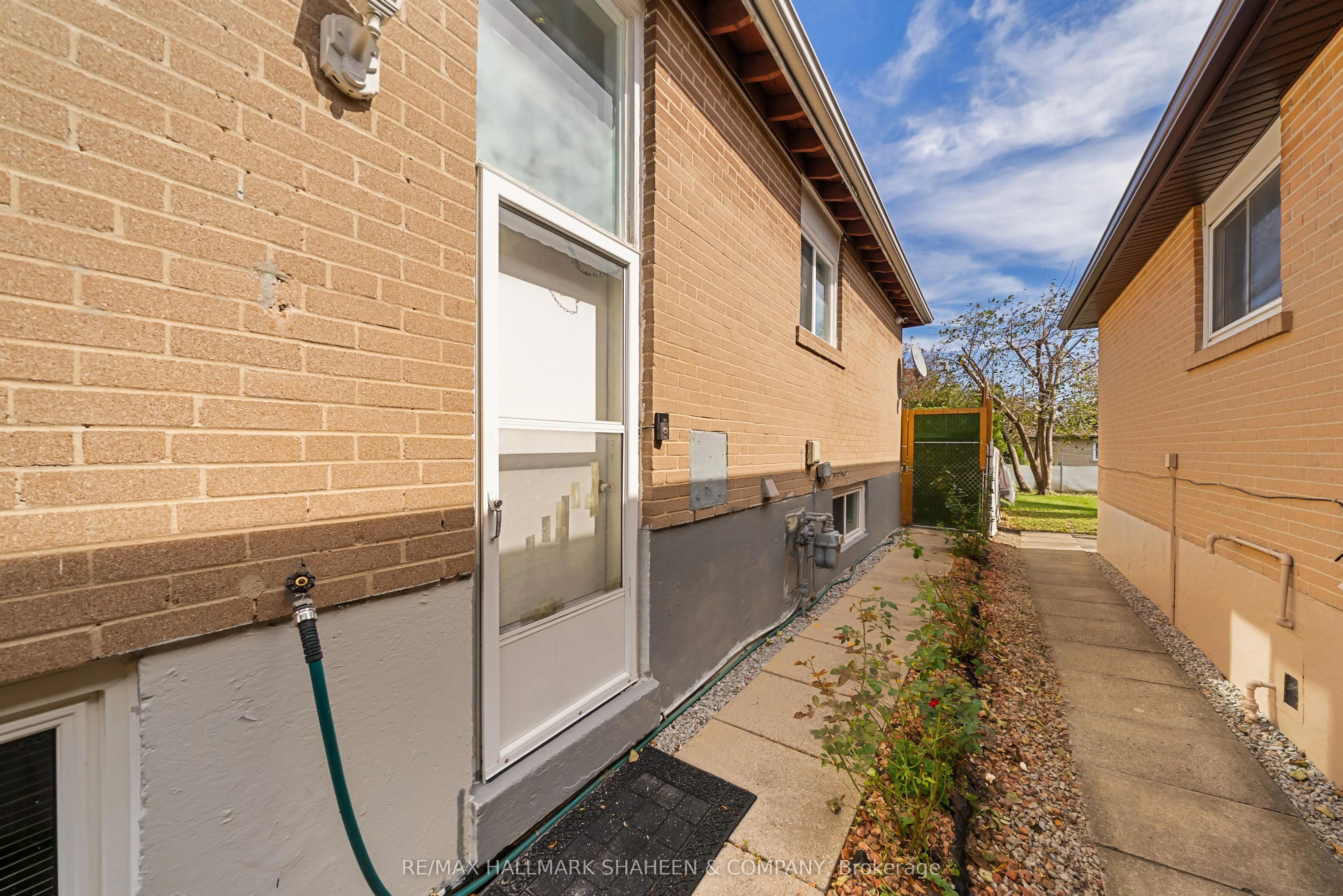44 Elise Terrace