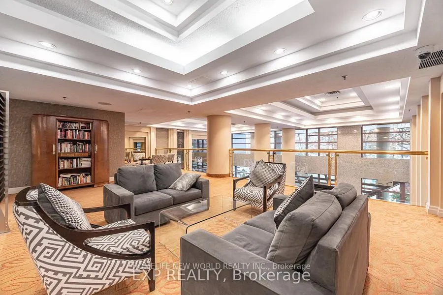 1001 bay Street #617