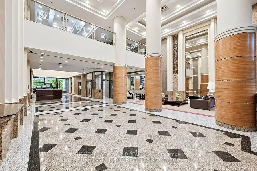 1001 bay Street #617