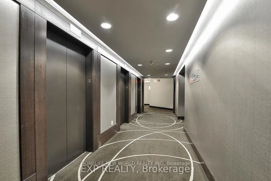 1001 bay Street #617