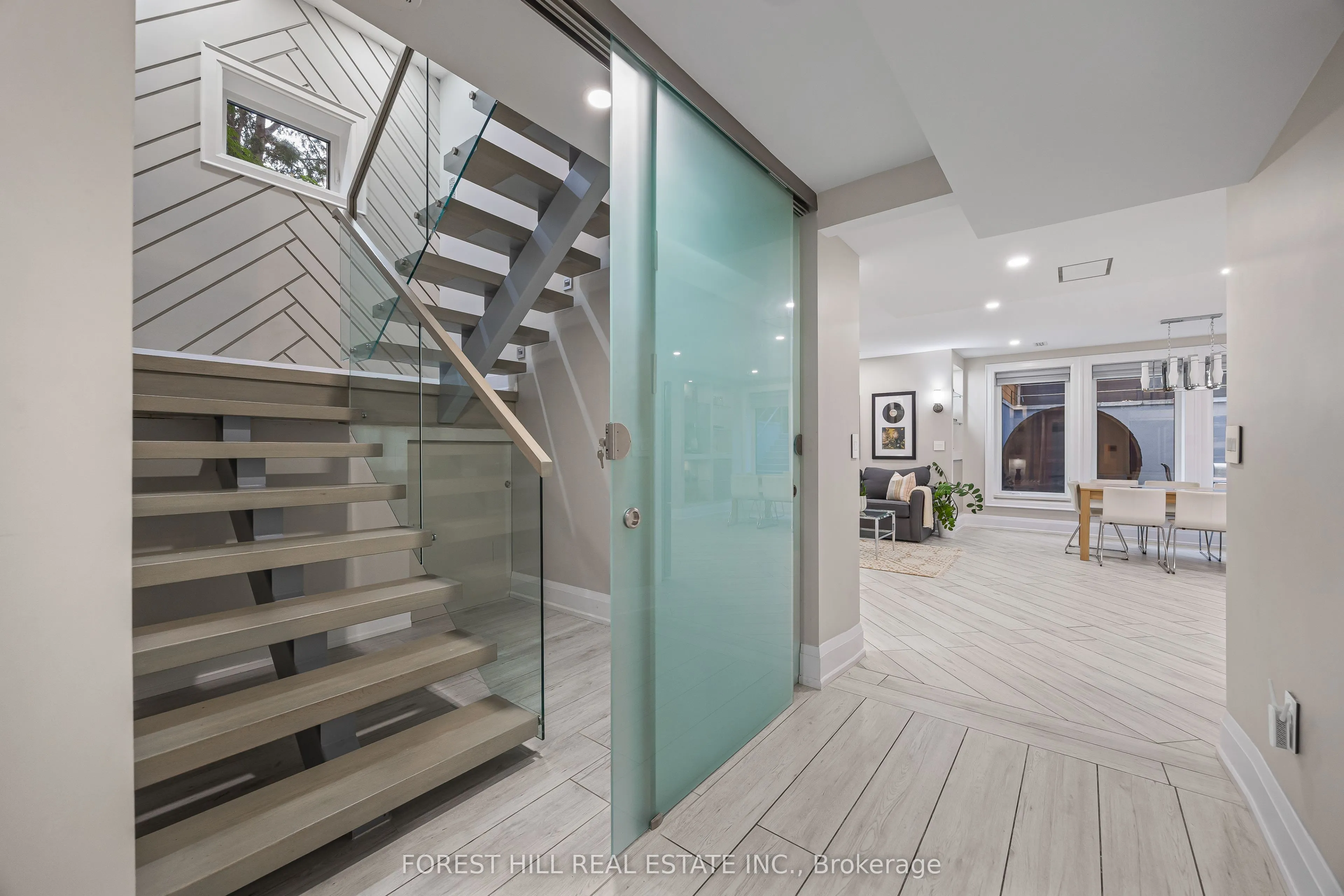 70 Devondale Avenue