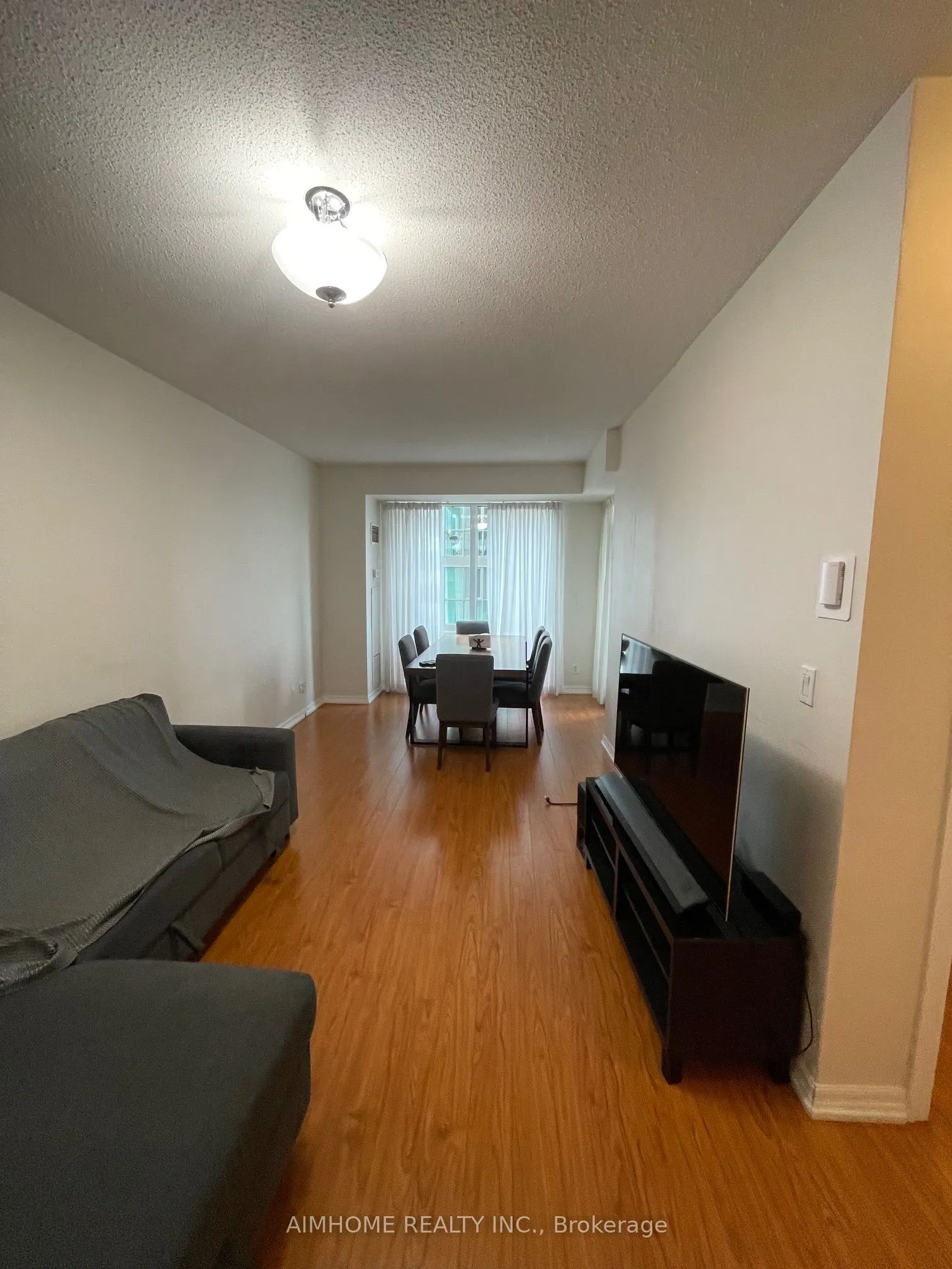 300 Bloor Street E #2008