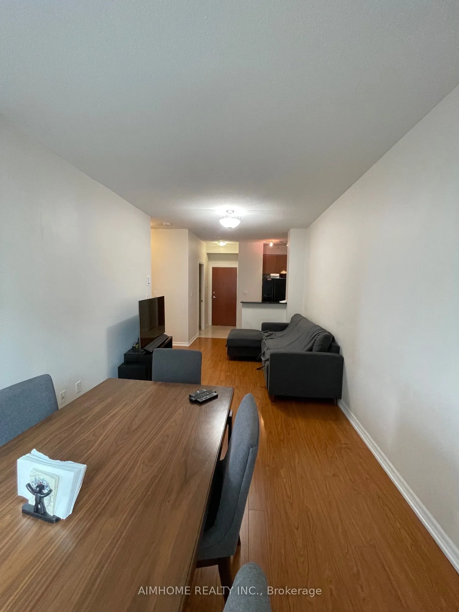 300 Bloor Street E #2008