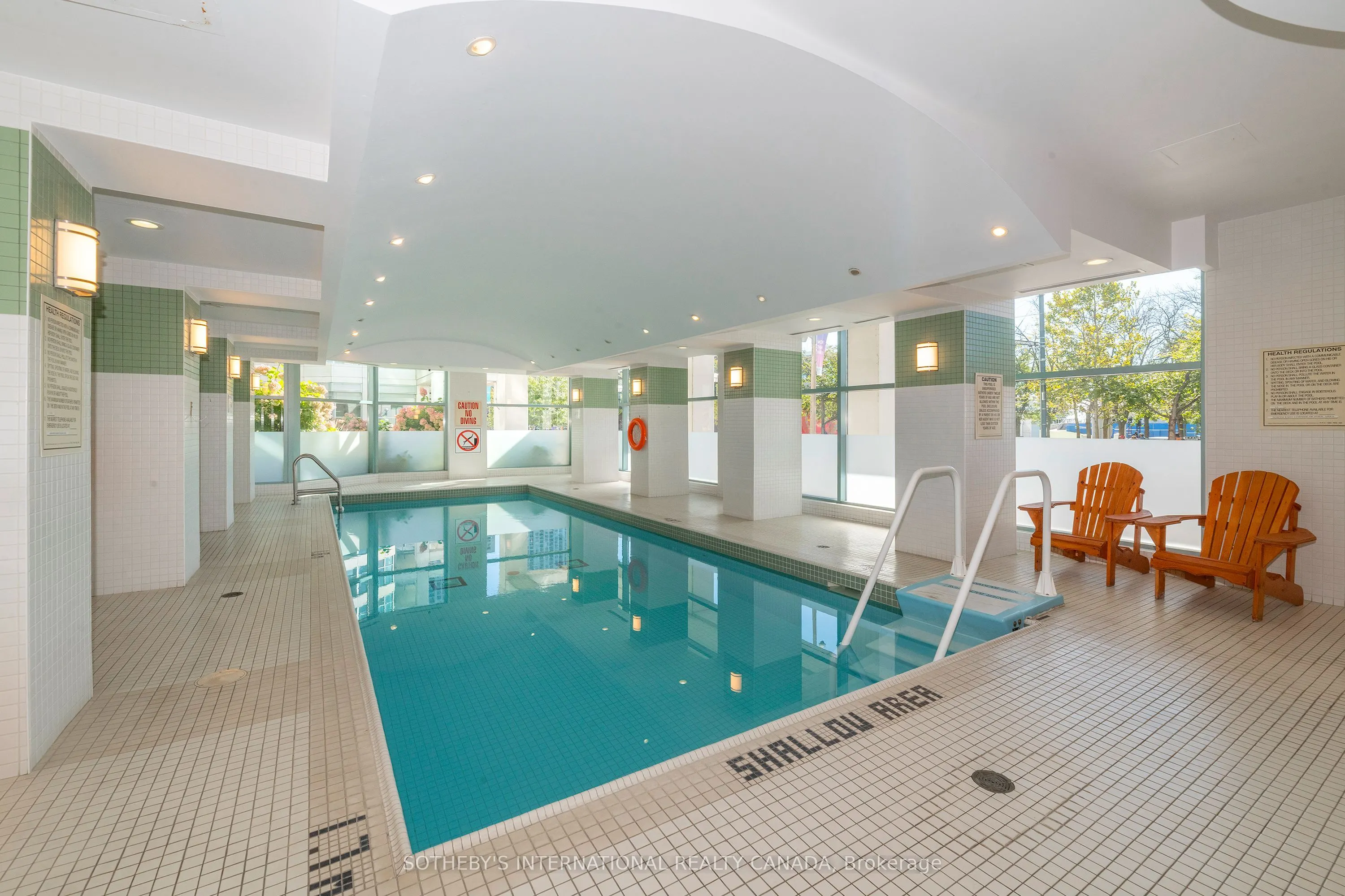 230 Queens Quay W #1815