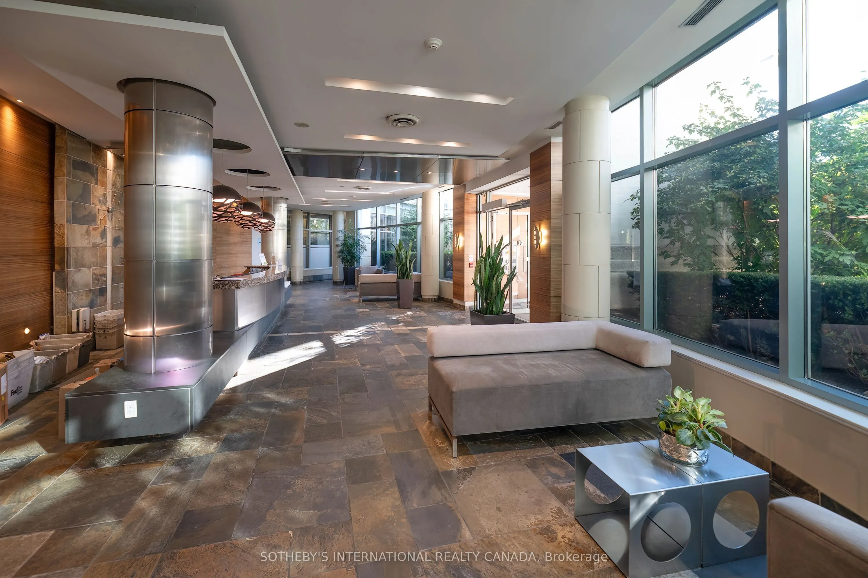 230 Queens Quay W #1815